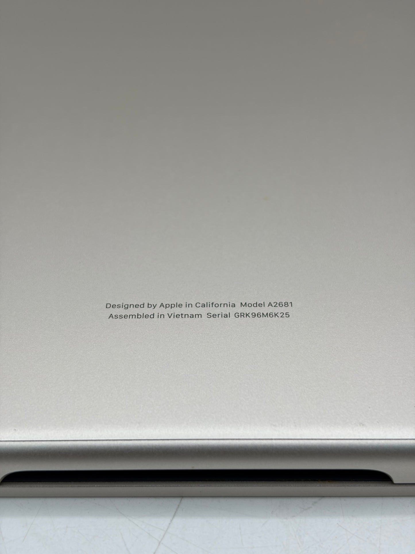 2022 Apple MacBook Air 13" M2 8GB RAM 256GB SSD A2681 MLY33LL/A Starlight