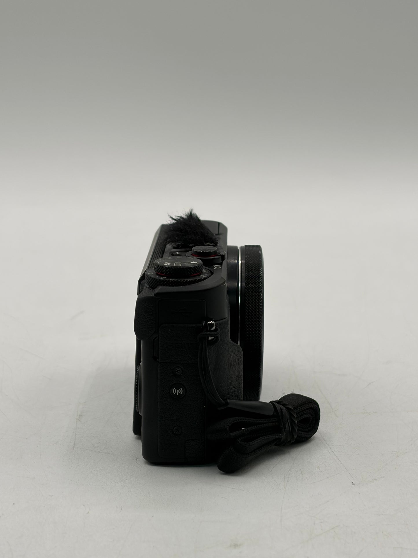 Canon PowerShot G7 X Mark II  20.1 MP 4.2x Optical Zoom Digital Camera Black