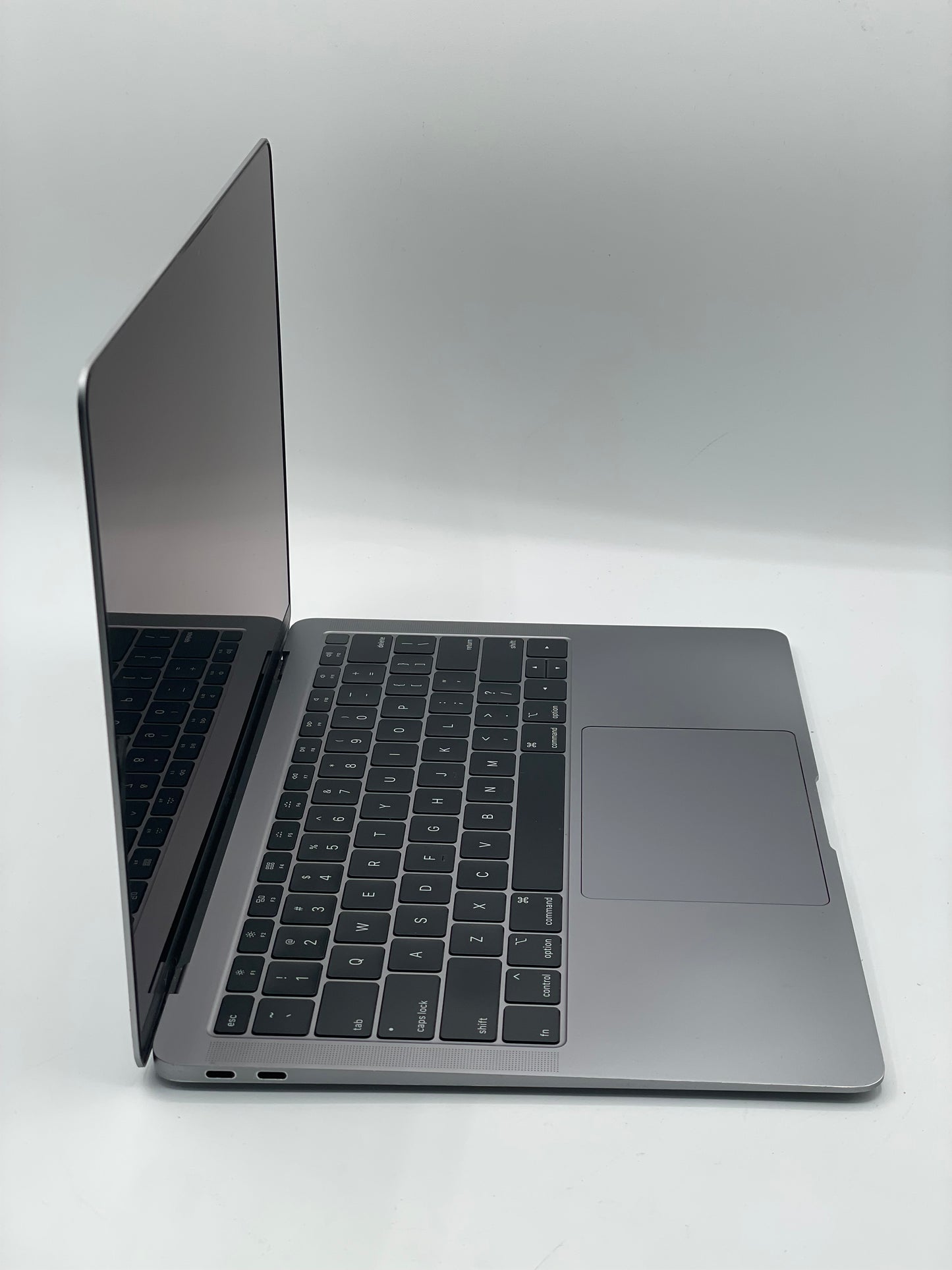 2019 Apple Macbook Air 13' i5 8GB 128GB A1932 MVFH2LL/A Space Gray READ