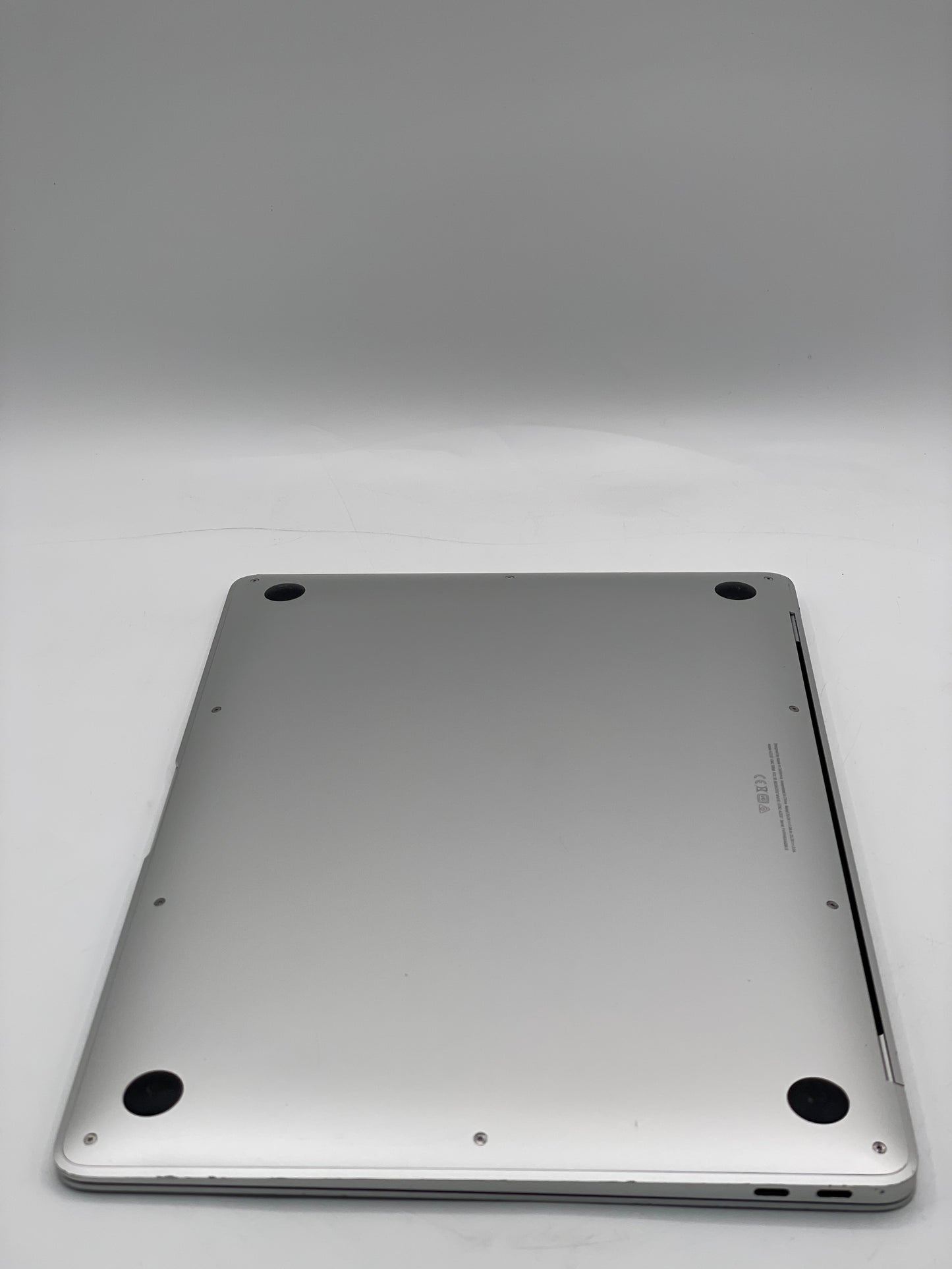 2020 Apple MacBook Air 13.3" M1 7C 8GB 128GB A2337 REMOTELY MANAGED