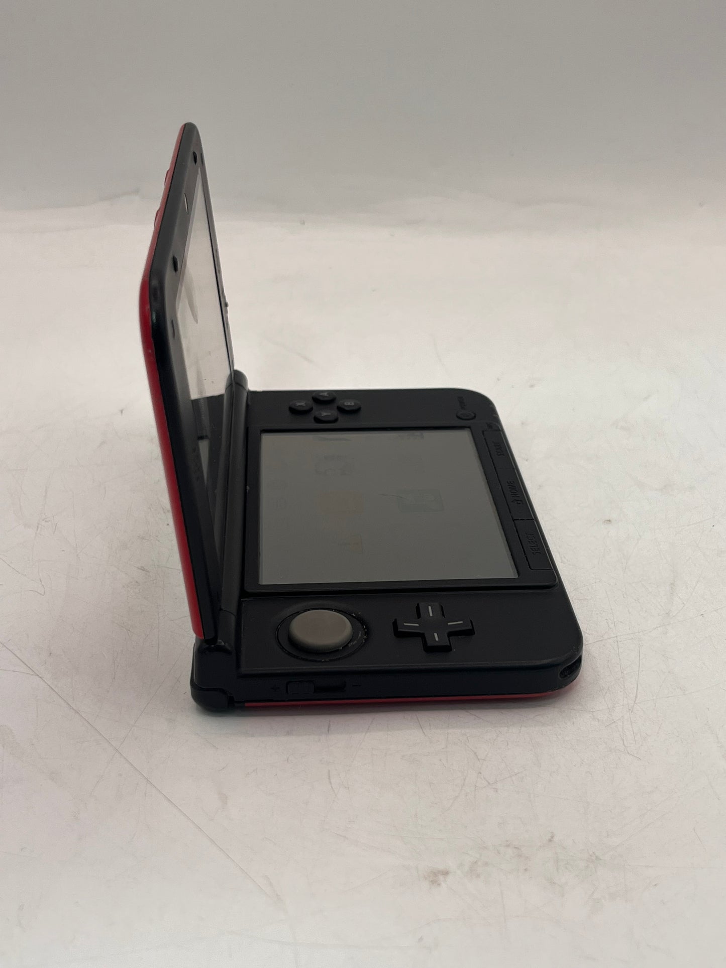 Nintendo 3DS XL (SPR-001) 2012 4GB Red