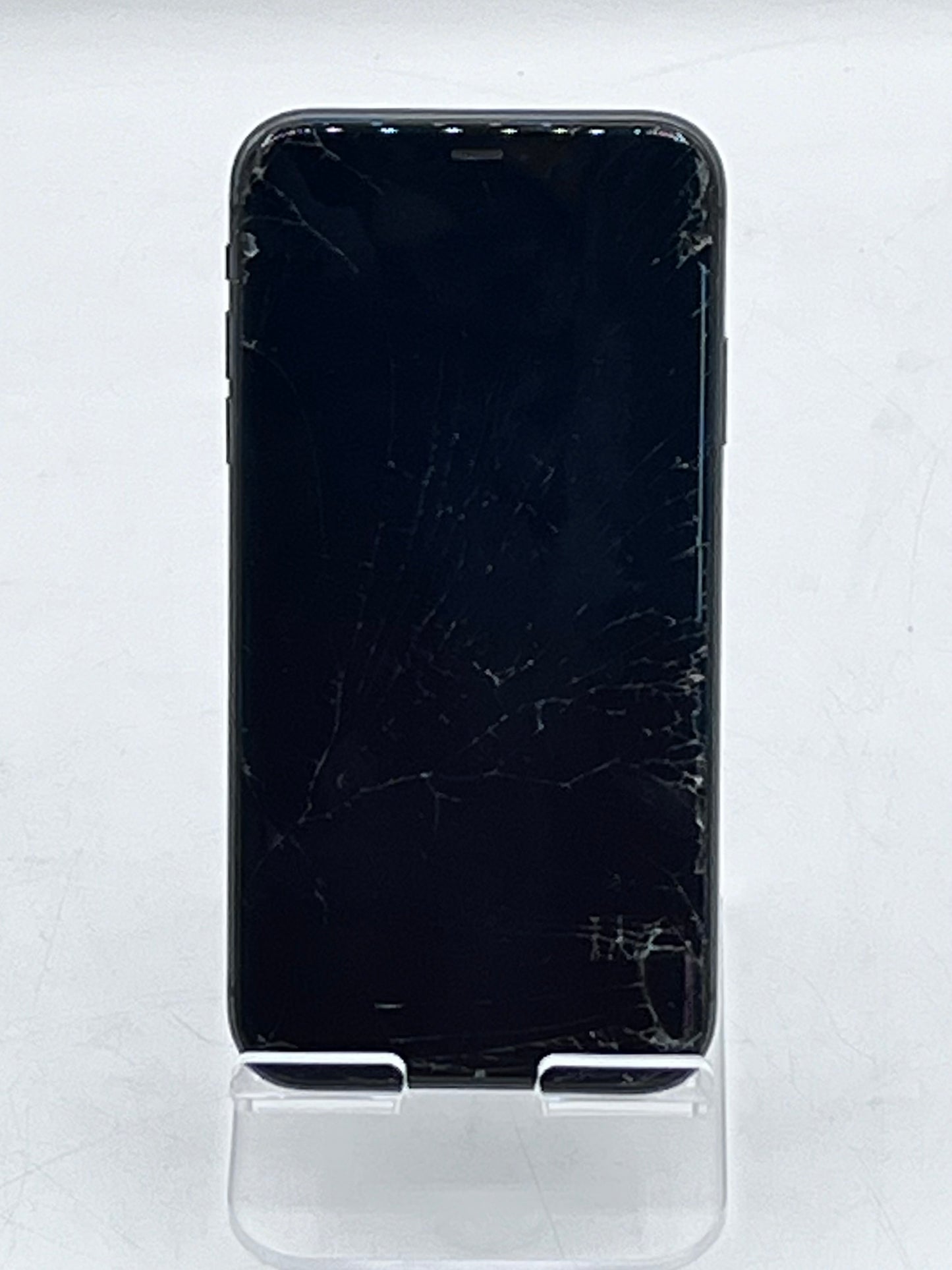 Unlocked Apple iPhone 11 A2111 64GB Black READ