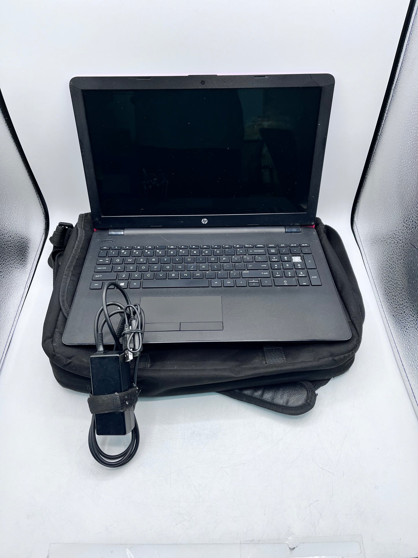 HP 15-bs134wm Laptop Intel Itanium 4GB  500GB - Red