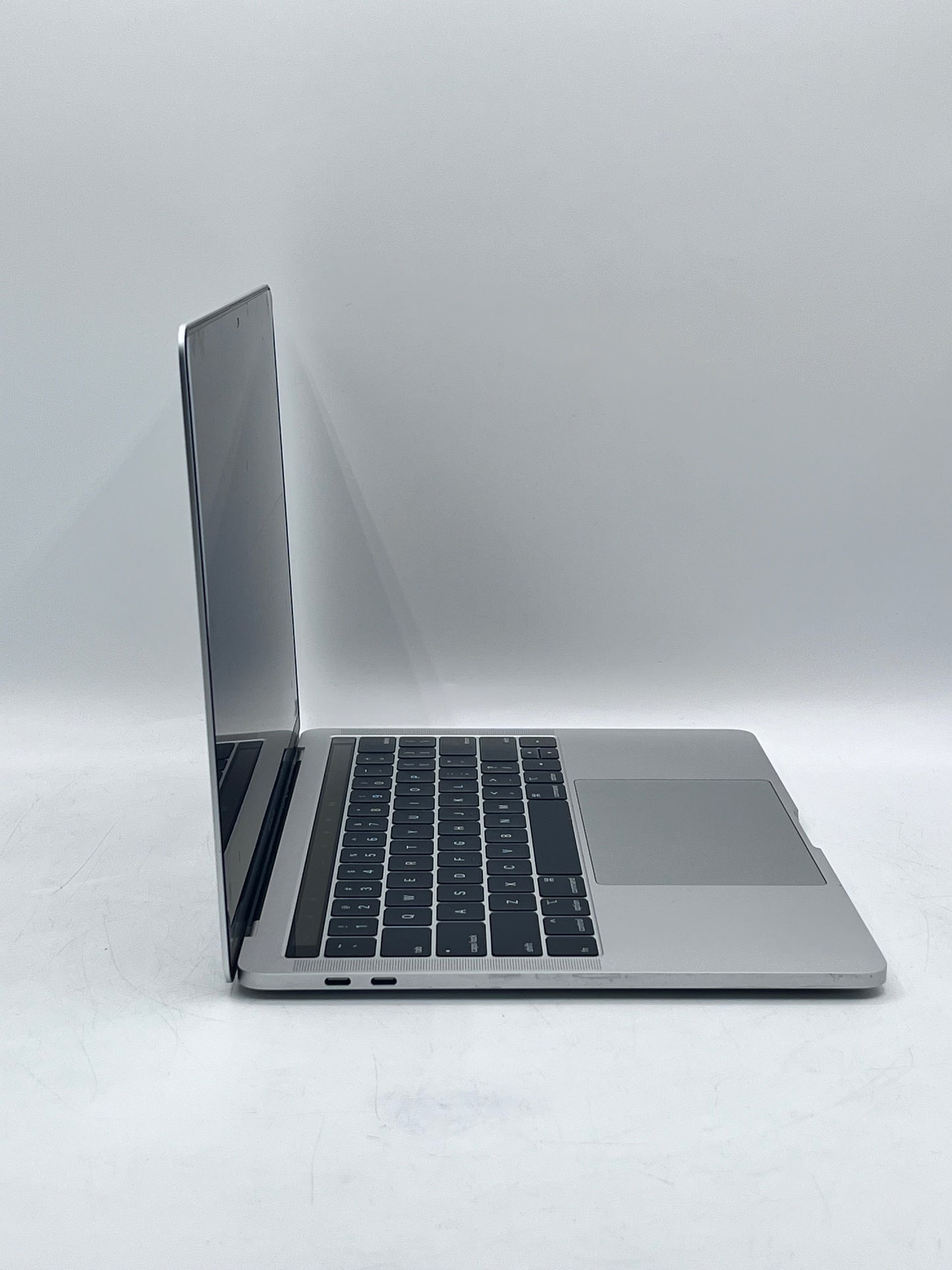 Apple MacBook Pro 2019 A2159 13in Core i5 1.4 GHz 8GB RAM 256GB SSD MXK62LL/A Excellent Condition