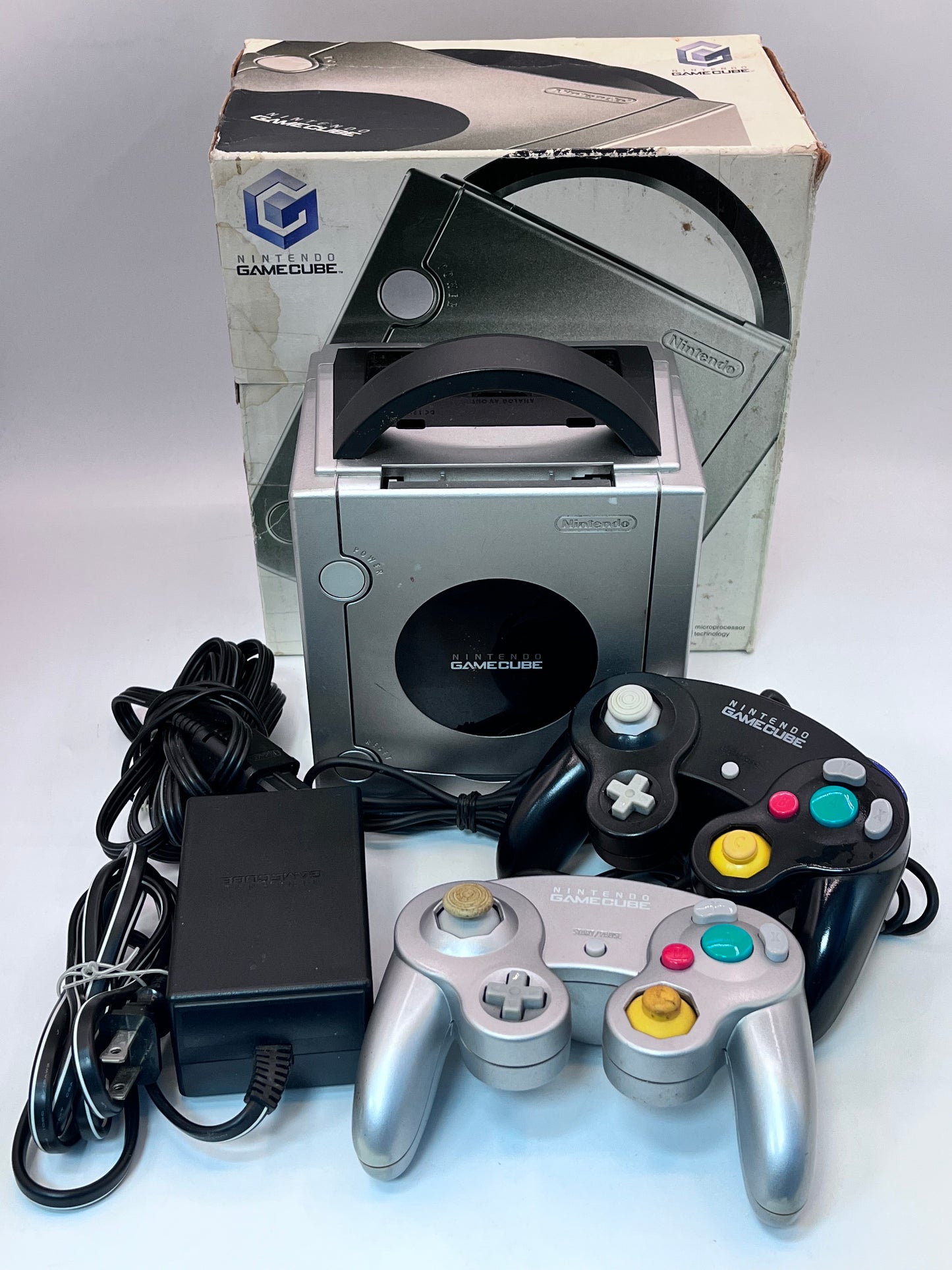 Nintendo Gamecube Platinum Silver DOL-101 - Tested & Working with Cables and 2 OEM controllers