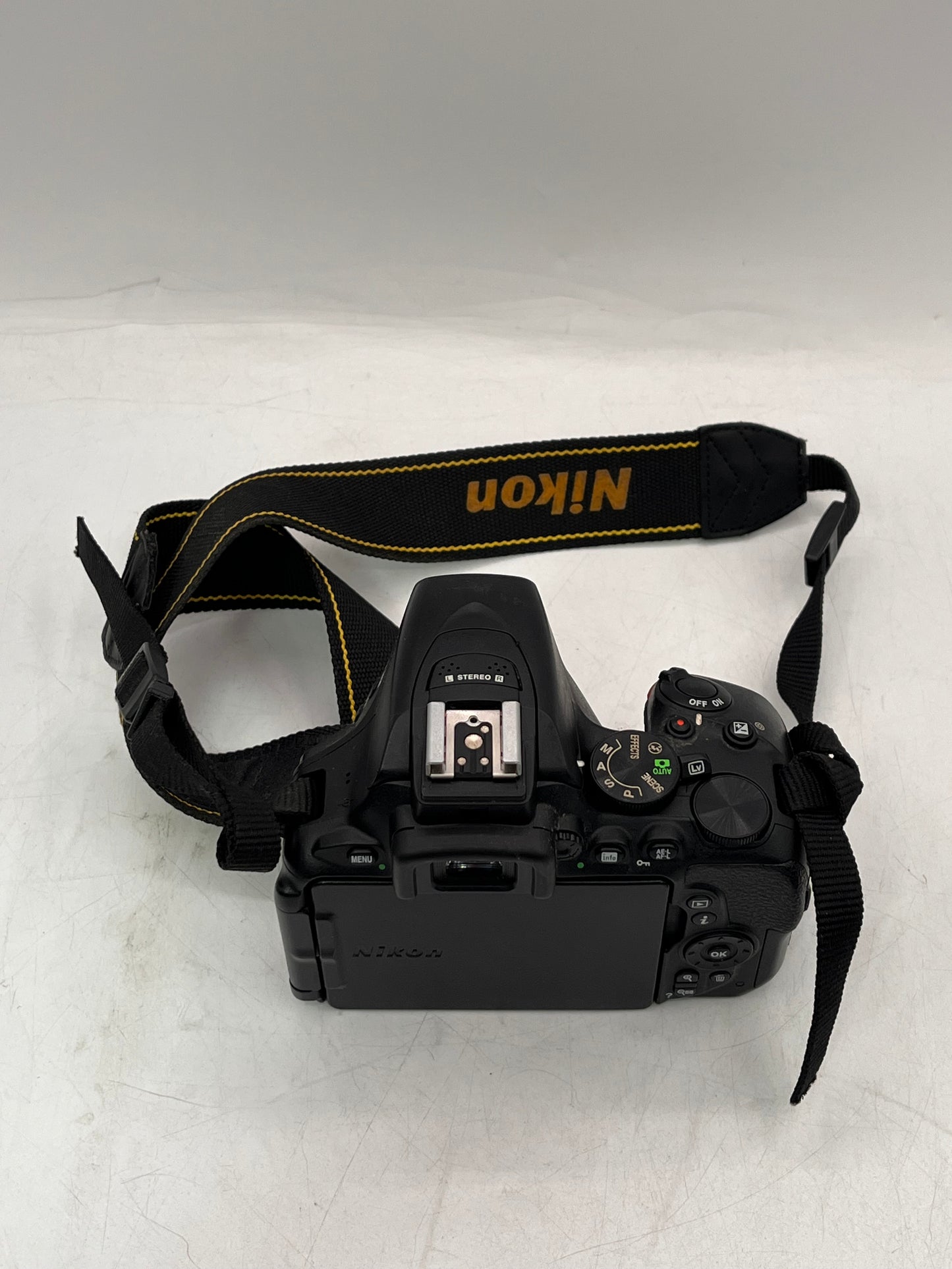 Nikon D5600 Digital Camera with 18-55mm 1:3.5-5.6G VR  - Black
