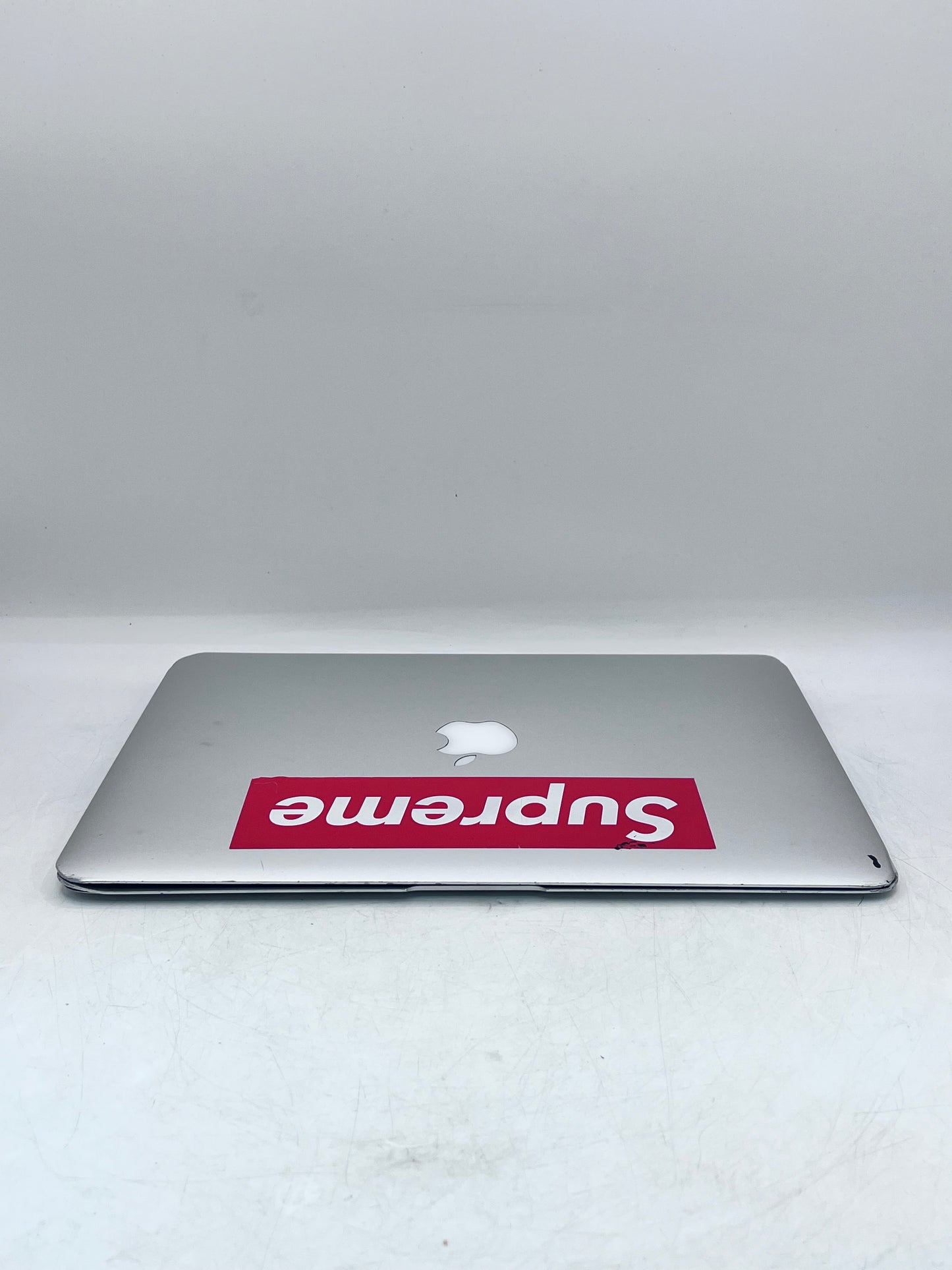 Apple Macbook Air 13" A1466 2015 Core i5 8GB 256GB Broken