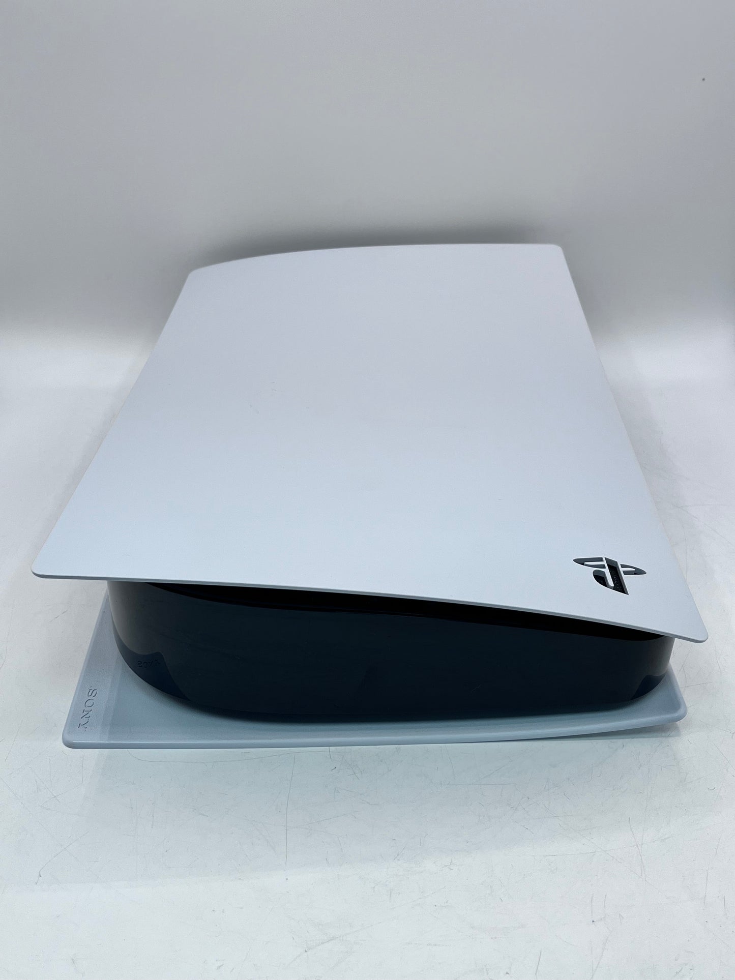 Used Sony PlayStation 5 CFI-1015A PS5 Disc Edition - 825GB - White