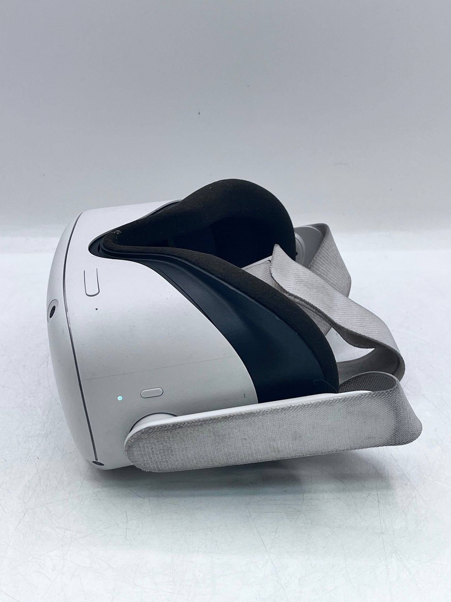 Oculus Quest 2 128GB Virtual Reality Headset KW49CM