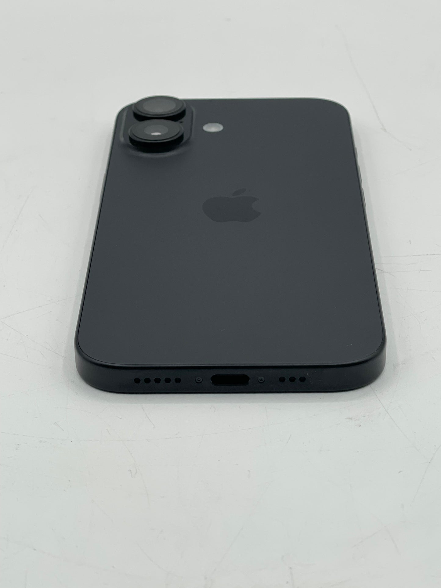 Unlocked Apple iPhone 16 - 128GB A3081 MYAP3LL/A Space Gray Open Box