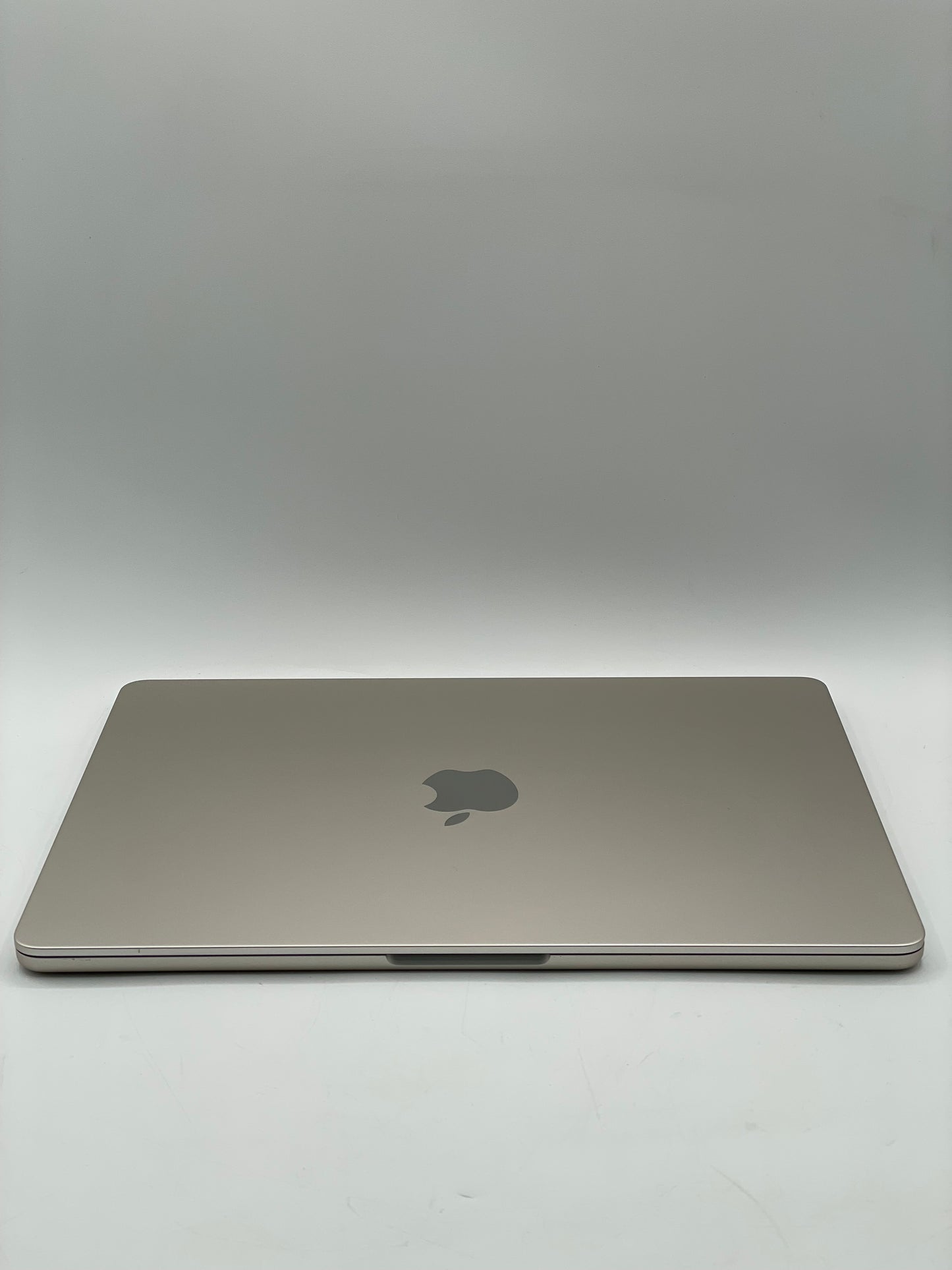 2022 Apple MacBook Air 13.6" M2 8C CPU 8C GPU 8GB 256GB A2681 Starlight