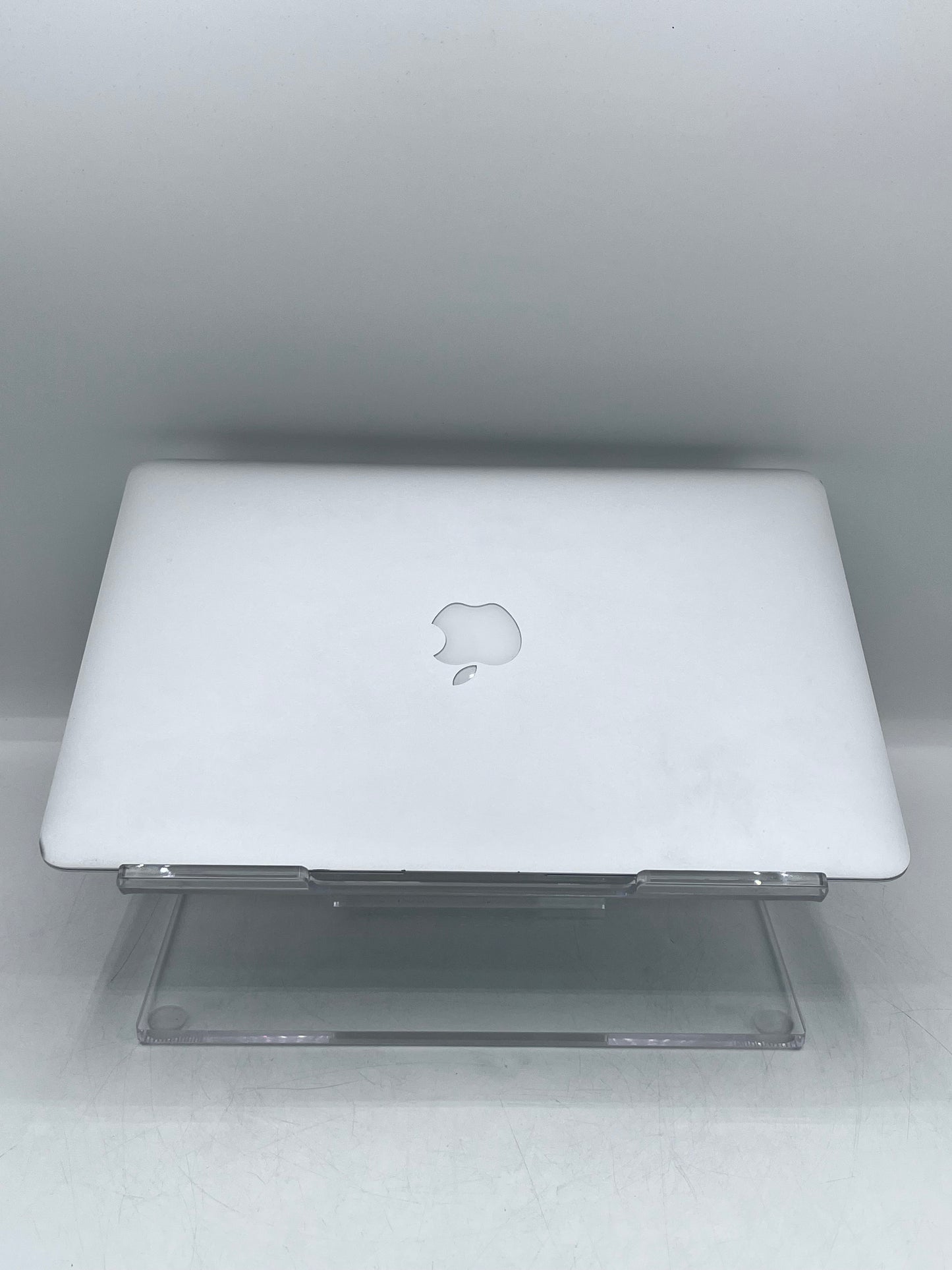 Apple MacBook Air 13" 2017 1.8 GHZ Core i5 A1466 8GB RAM 128GB SSD
