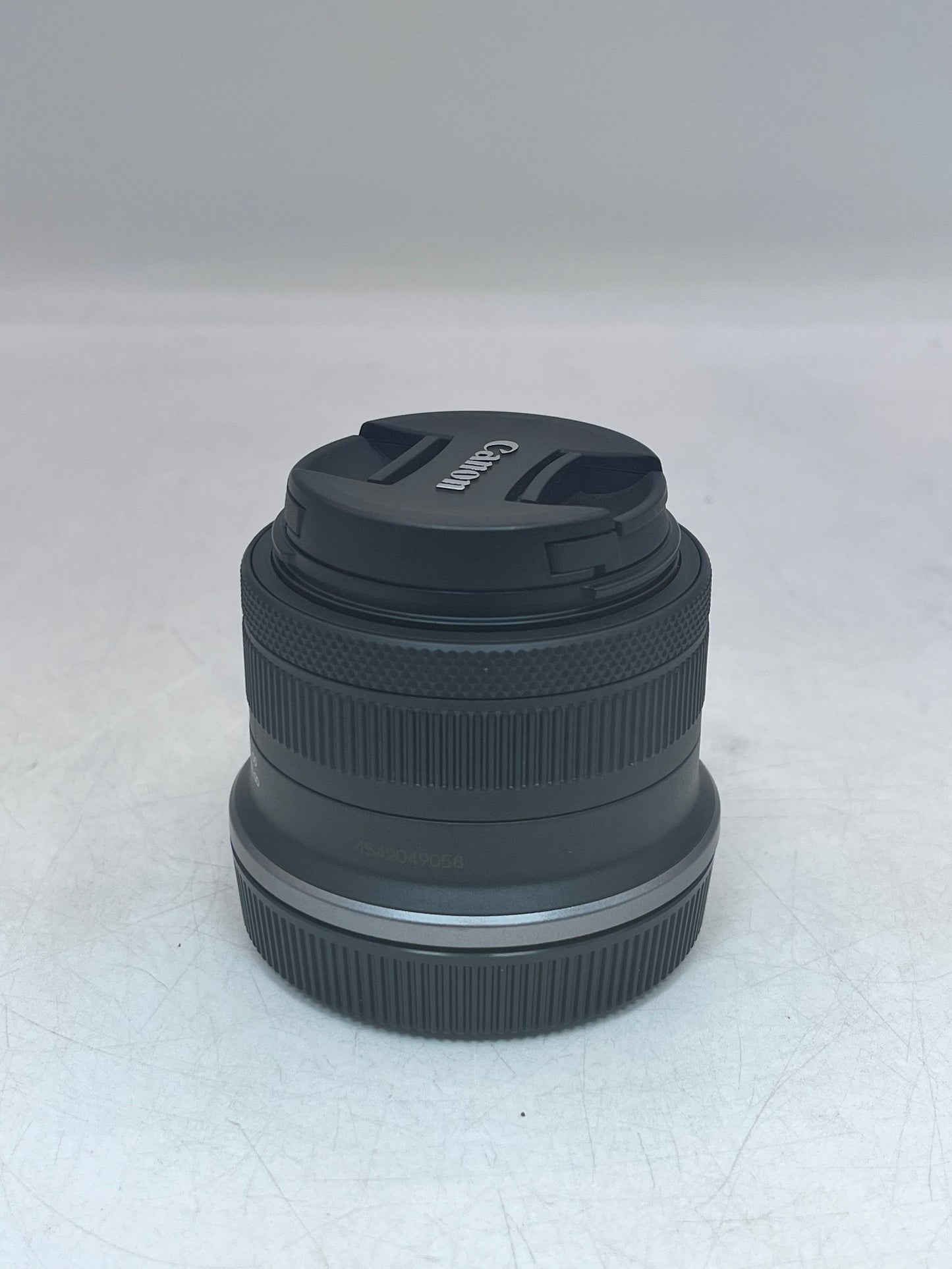 Canon EOS R100 Mirrorless Digital Camera with 18-45mm Lens with Charger and Battery Tested