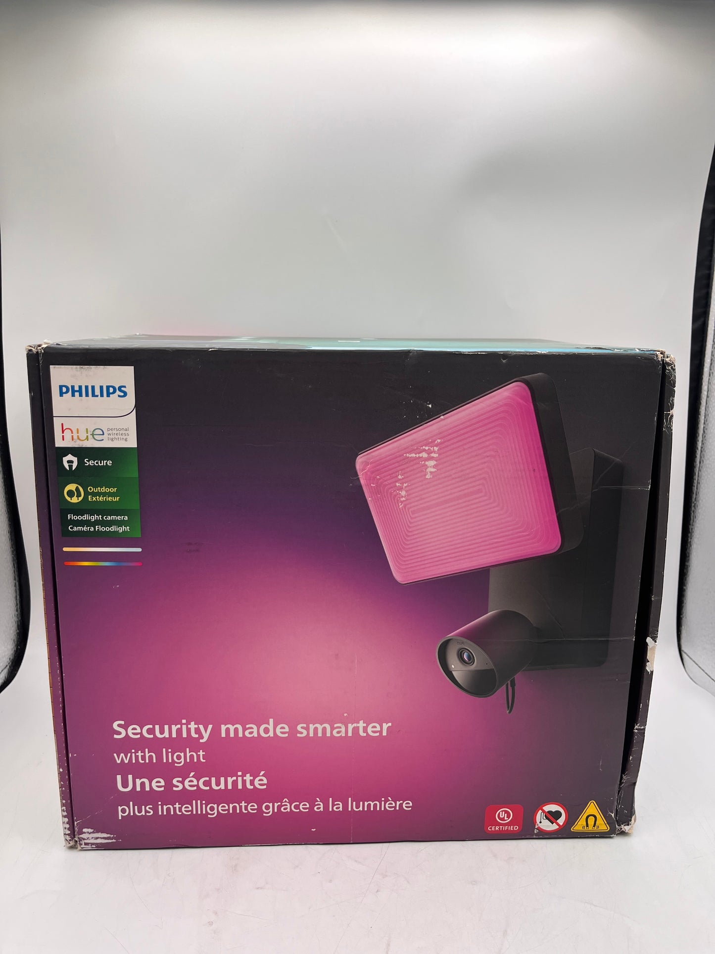 Philips Hue Secure Floodlight with Camera 1080P Video, Night Vision - BRAND NEW