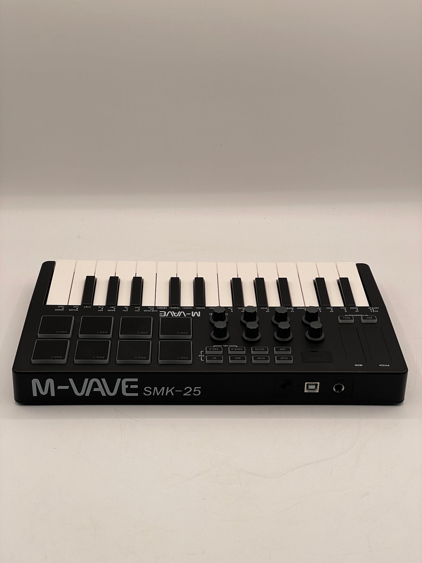 M-VAVE SMK-25 MIDI 25-Key USB MIDI Keyboard Controller w/ 8 Backlit Drum Pads