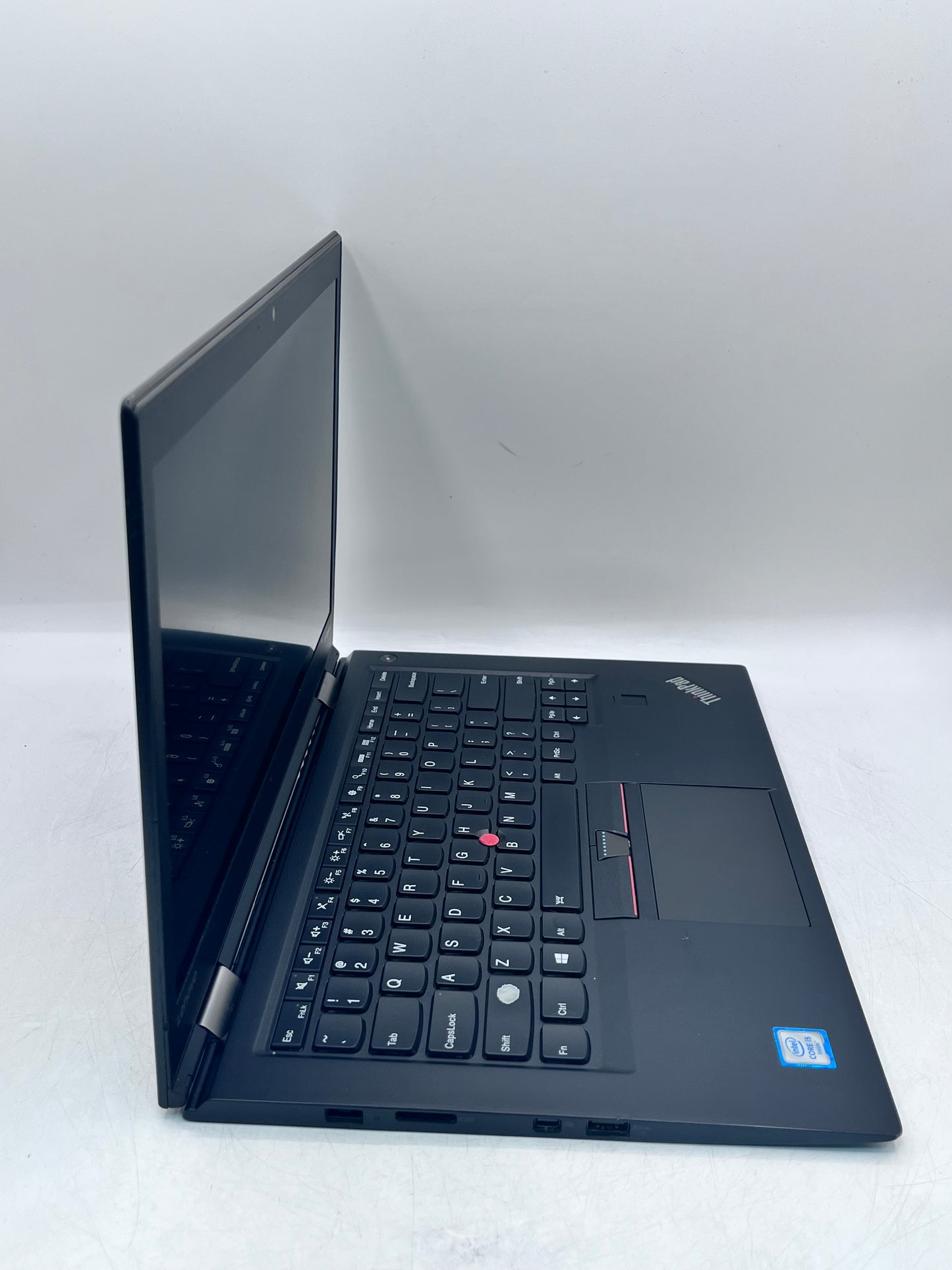 Lenovo ThinkPad X1 Carbon 4th Gen 14" i5 8GB 256GB Windows 11 Pro - Black