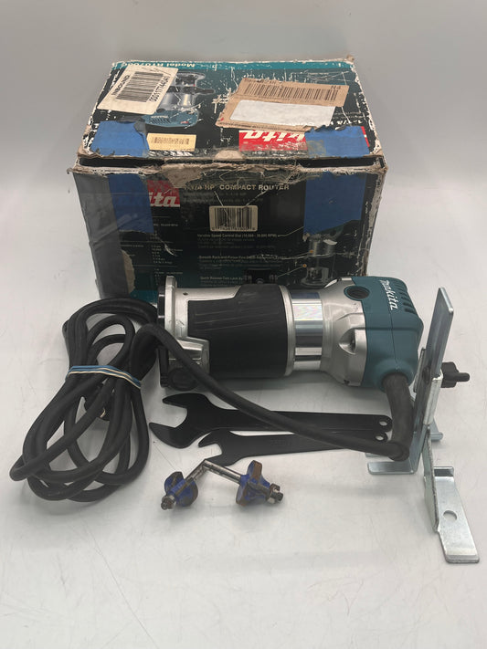 Makita RT0701C 6.5 Amp 1-1/4 HP Corded Variable Speed Compact Router