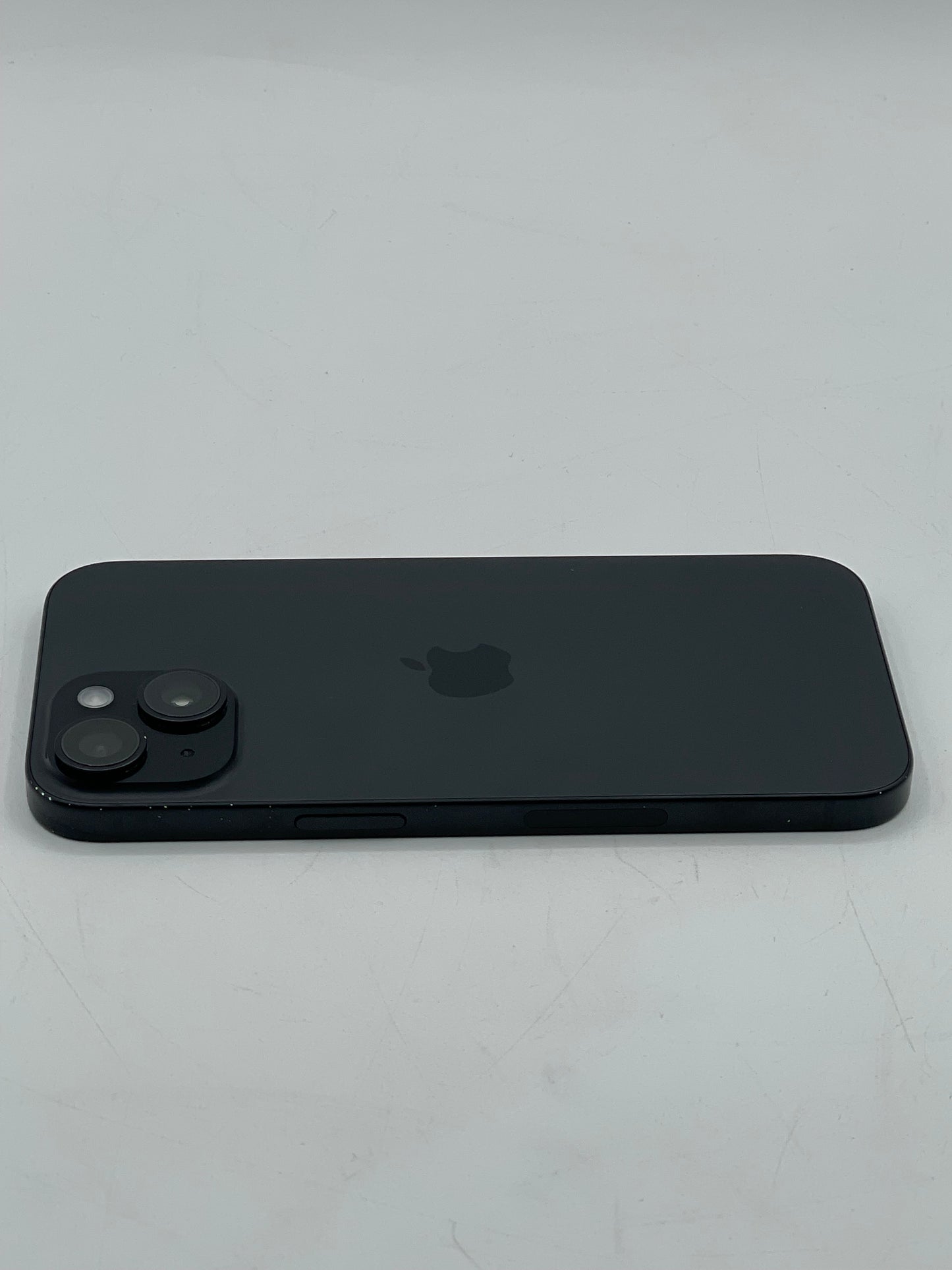 Unlocked Apple iPhone 15 6.1" 128GB Black A2846 MTLV3LL/A 88% Battery Health