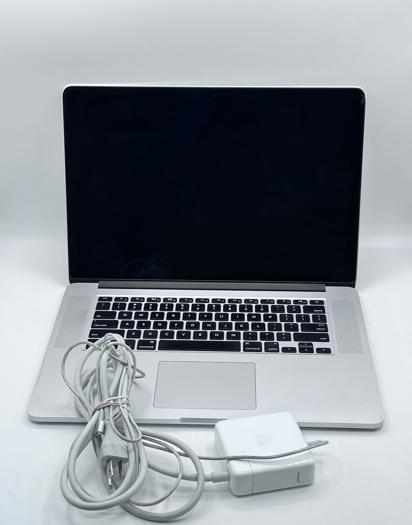 Apple MacBook Pro 15" A1398 (2015) - Core i7, 16GB RAM, 512GB SSD - Silver