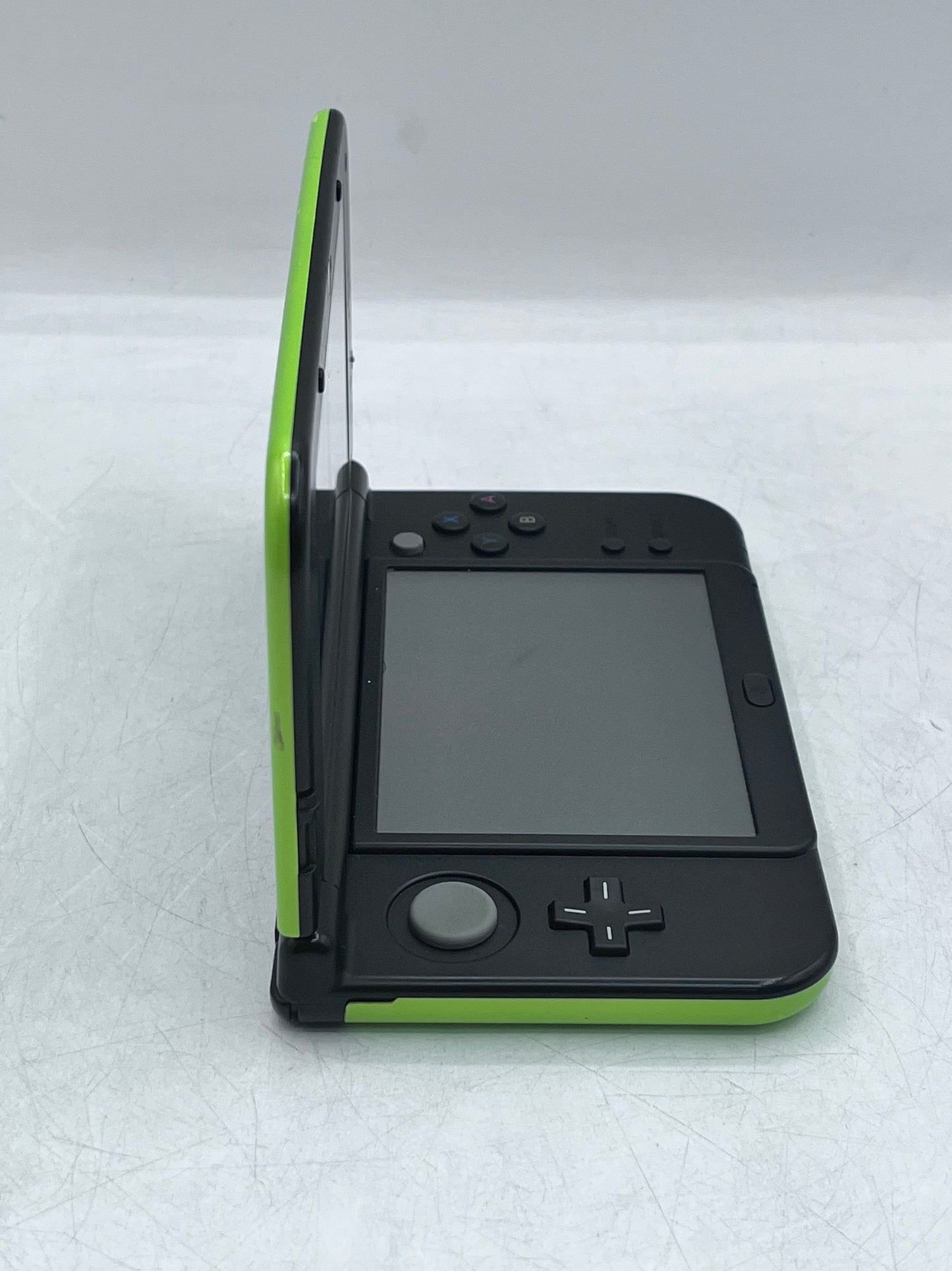 Nintendo New 3DS XL Special Edition Console - Lime Green