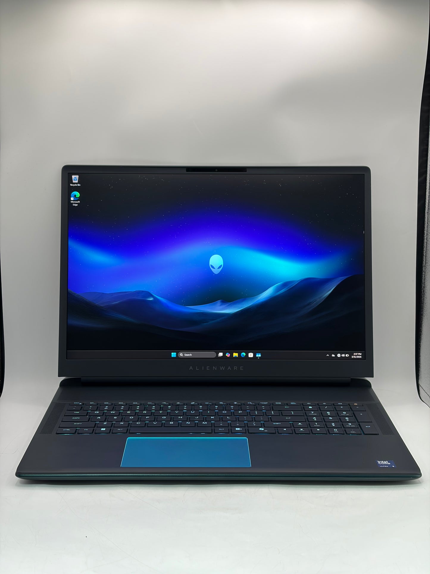 Dell Alienware 18 Area 51 Laptop Core U9 275HX 64GB 2TB RTX 5090 Blue