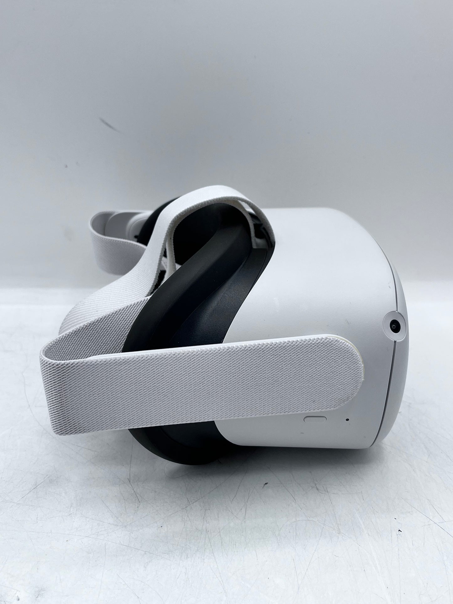 Meta Oculus Quest 2 VR Headset 128GB KW49CM - White