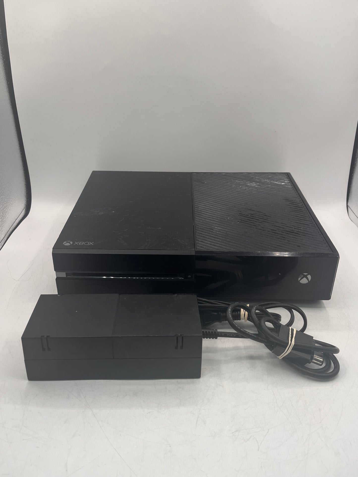 Microsoft Xbox One (1540) 2013 Video Game System Console Black 500GB