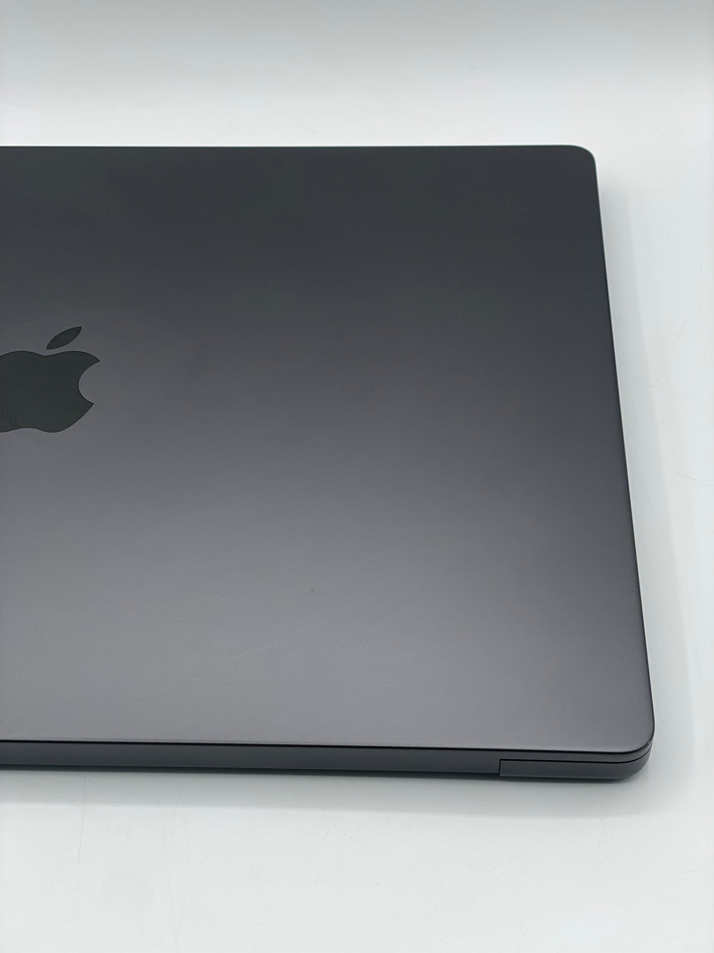 2023 Apple MacBook Pro 16" 12C M3 Pro 18C GPU 18GB 512GB A2991 REMOTELY MANAGED