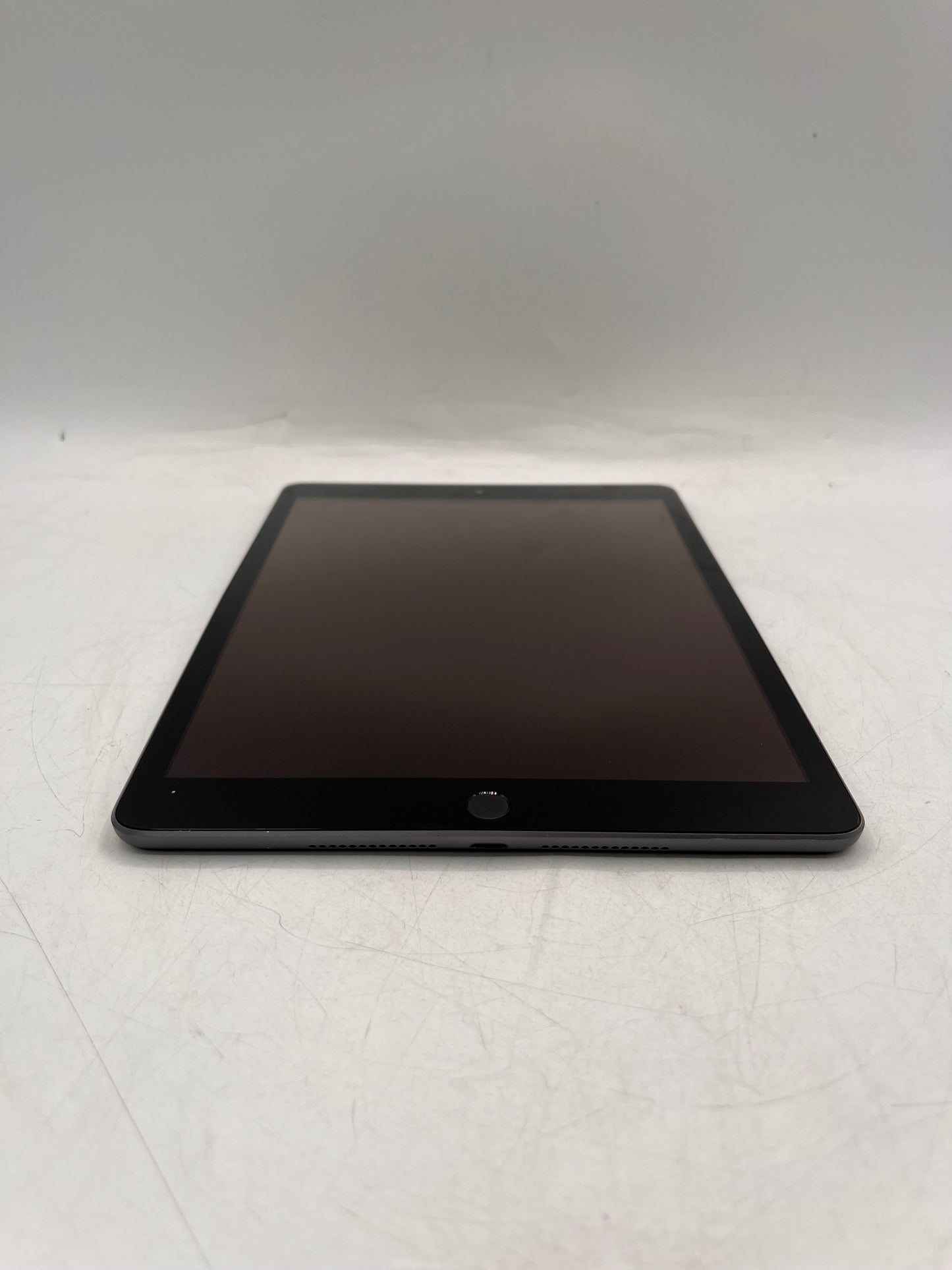 Apple iPad 9th Gen A2602 MK2K3LL/A 64GB Wi-Fi Only Space Gray
