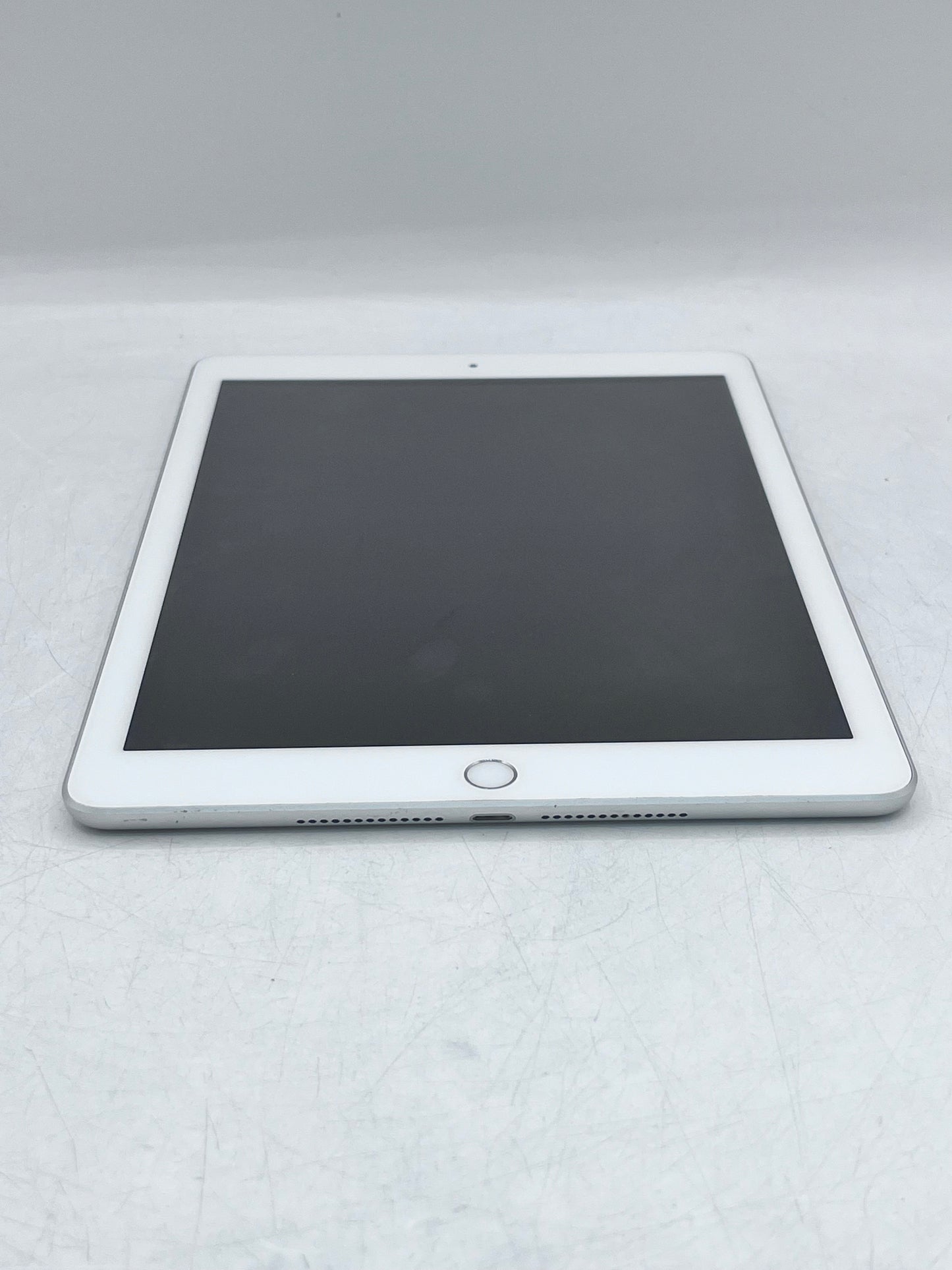 Apple iPad 6th Gen A1893 MR7K2LL/A 128GB Wi-Fi - Silver