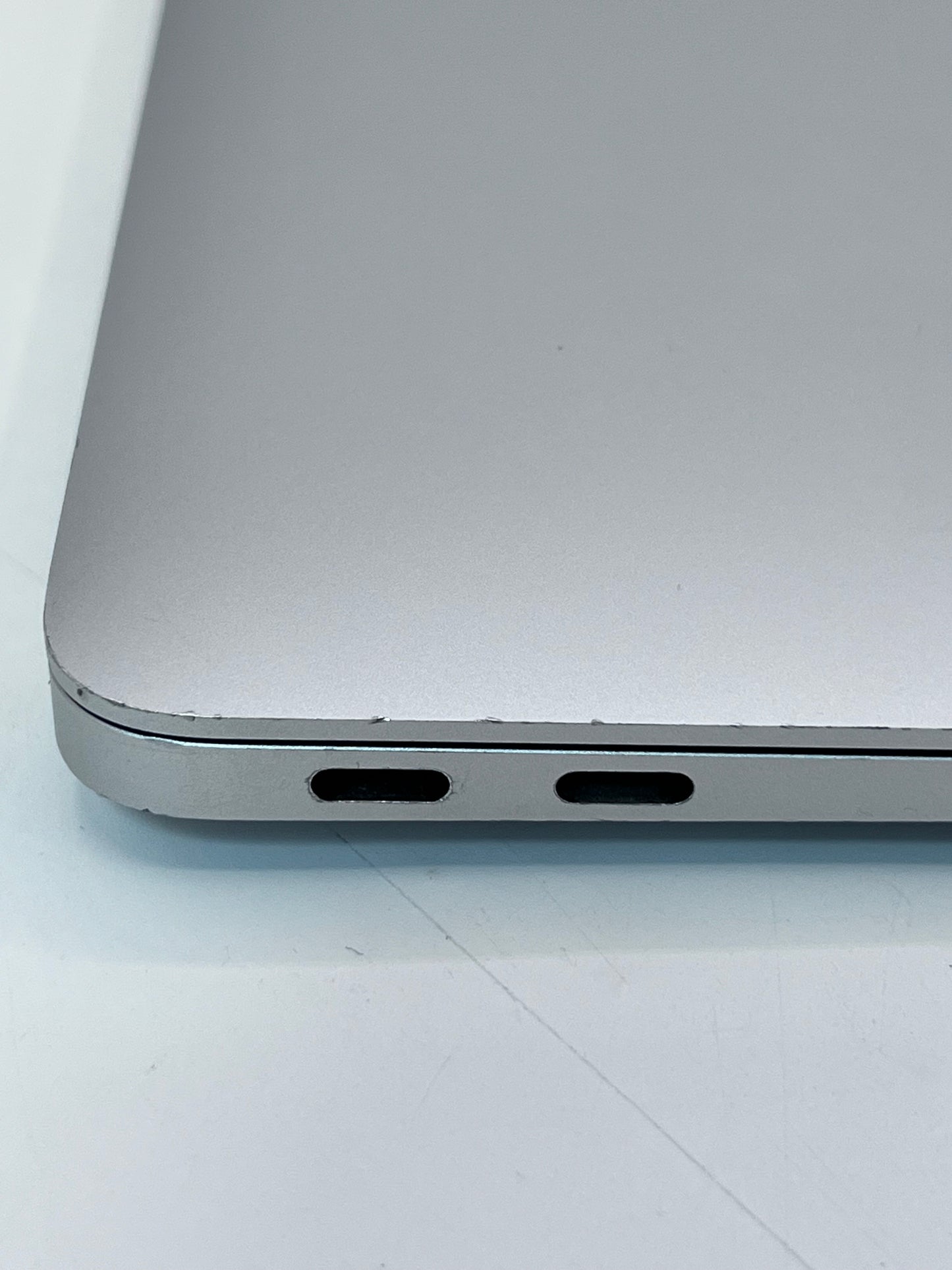 2020 Apple MacBook Air 13.3" M1 7C 8GB 256GB A2337 REMOTELY MANAGED
