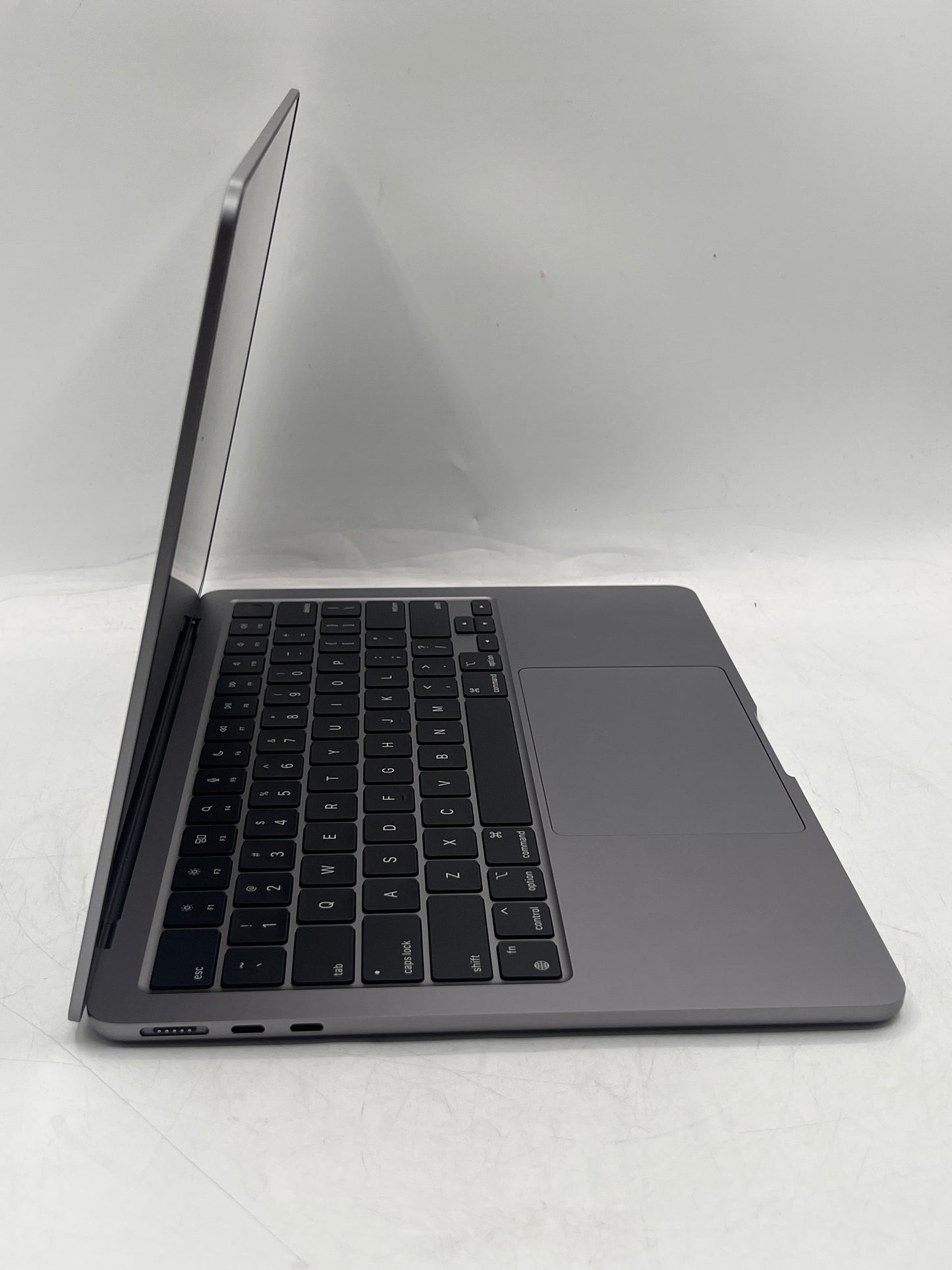 2023 Apple MacBook Air 13" M2 8GB 256GB A2681 Remotely Managed