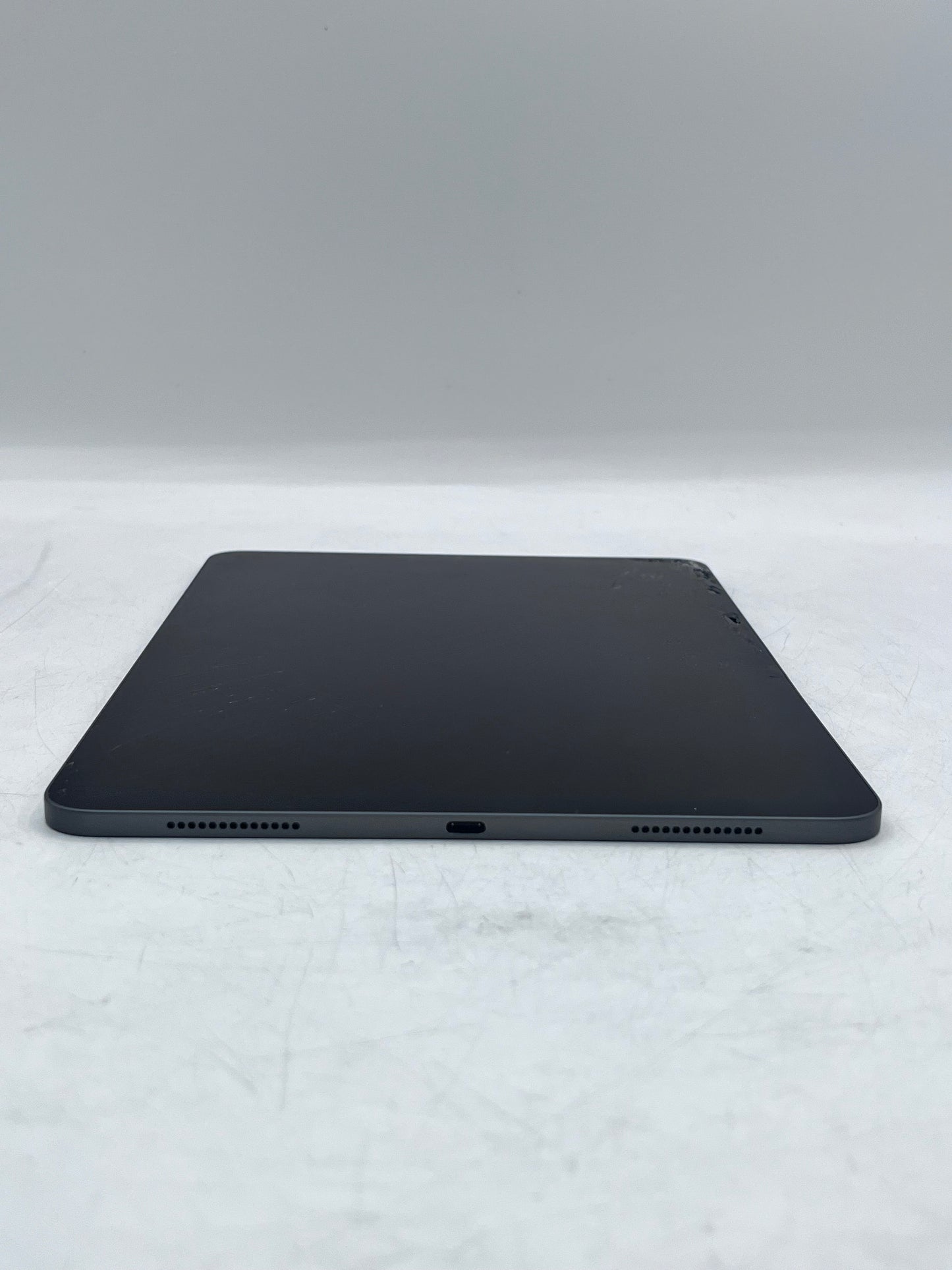Broken Apple iPad Pro  (1st Generation) 11 in A1980 256 GB, Wi-Fi, - Space Gray