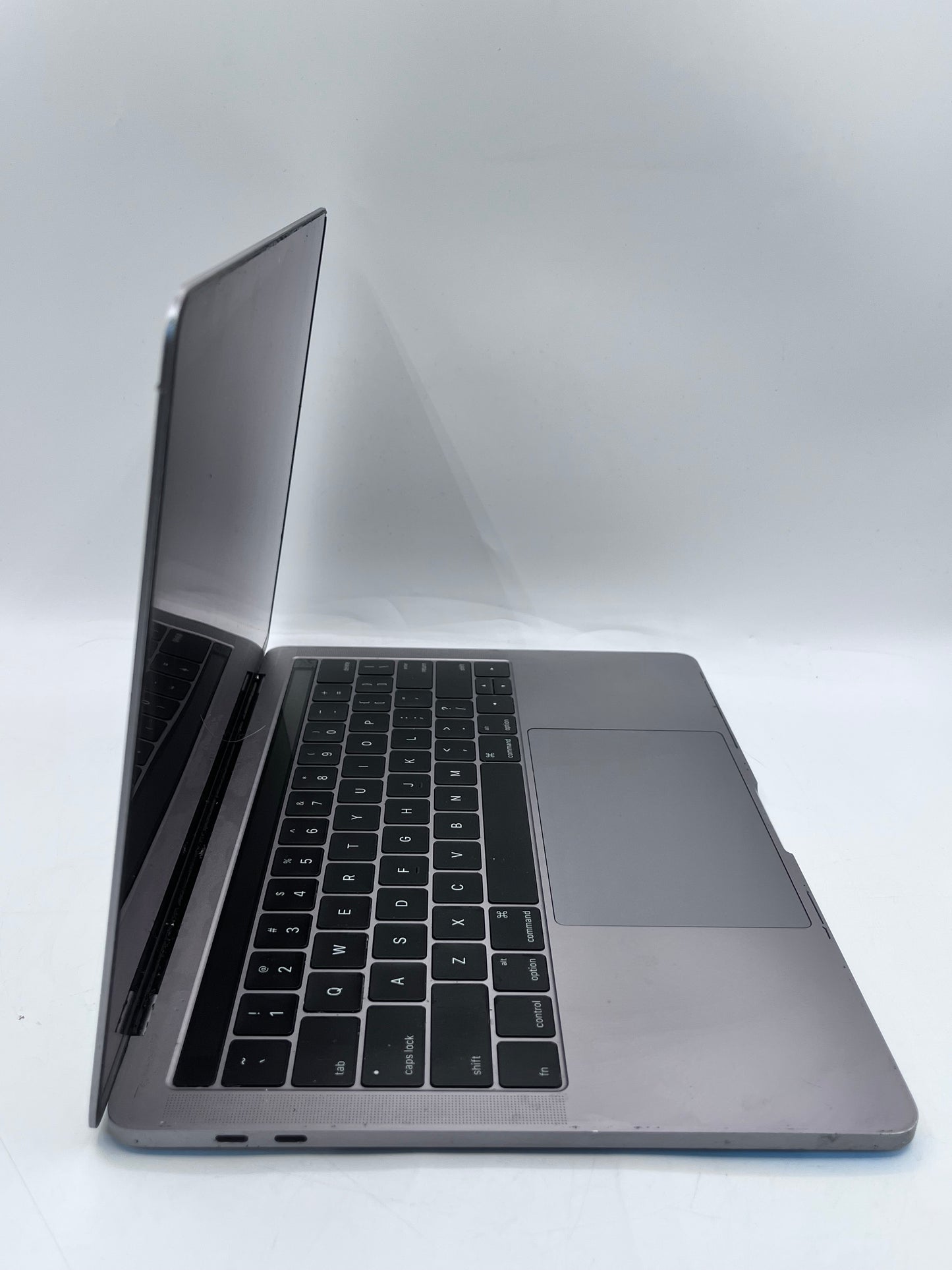2016 Apple MacBook Pro A1706 13.3" Four Thunderbolt 3 Ports Space Gray NO POWER