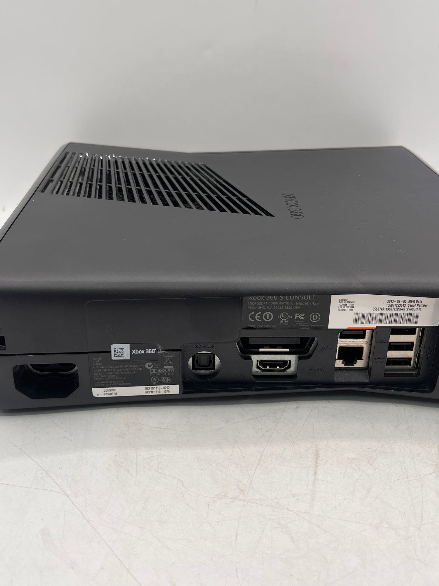Microsoft Xbox 360 S (1439) 2010 250GB Video Game Console Black