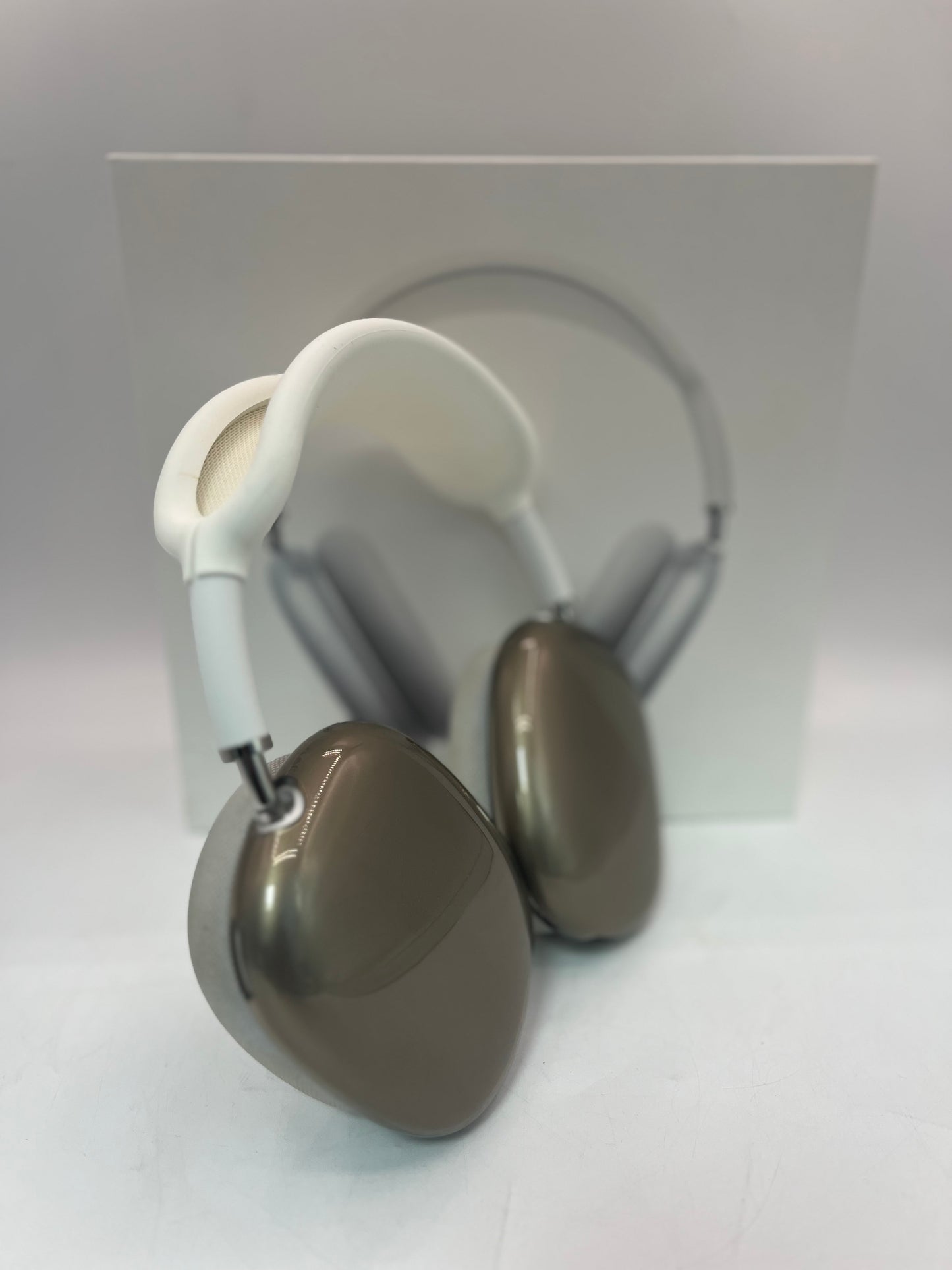 Apple AirPods Max A2096 PGYJ3AM/A Over-Ear Headphones with Box Silver W/Case
