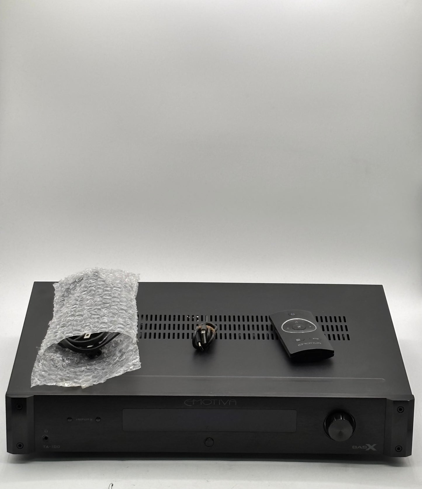 Emotiva BASX TA-100 Stereo Preamp/DAC/Tuner/Amplifier