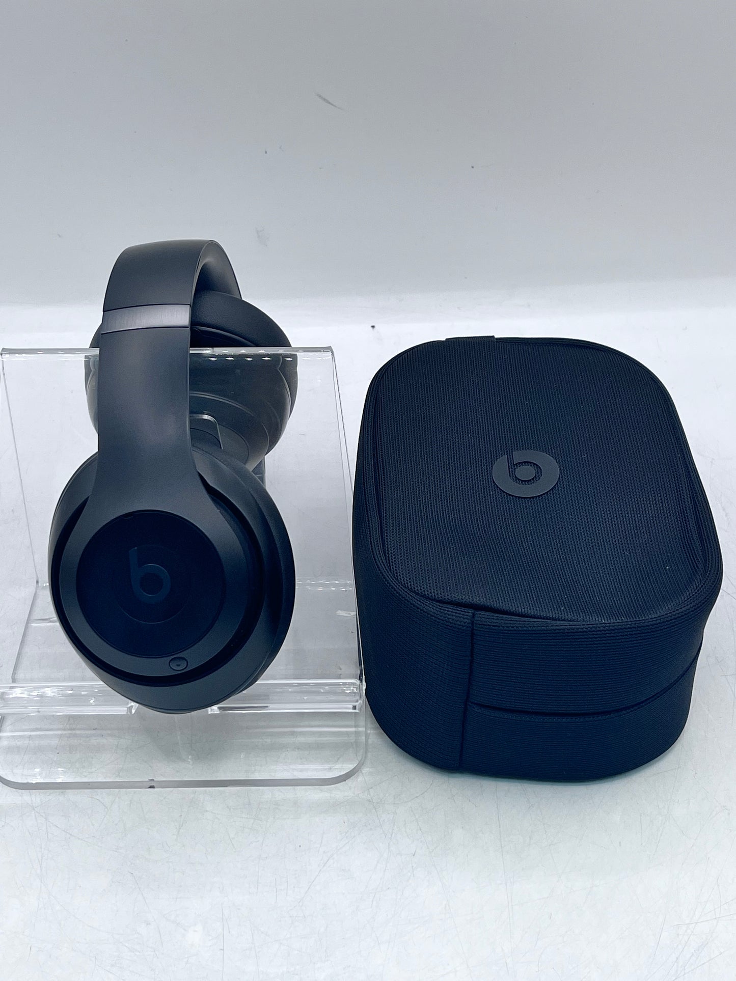 Beats Studio Pro Wireless On-Ear Bluetooth Headphones A2924 - Black