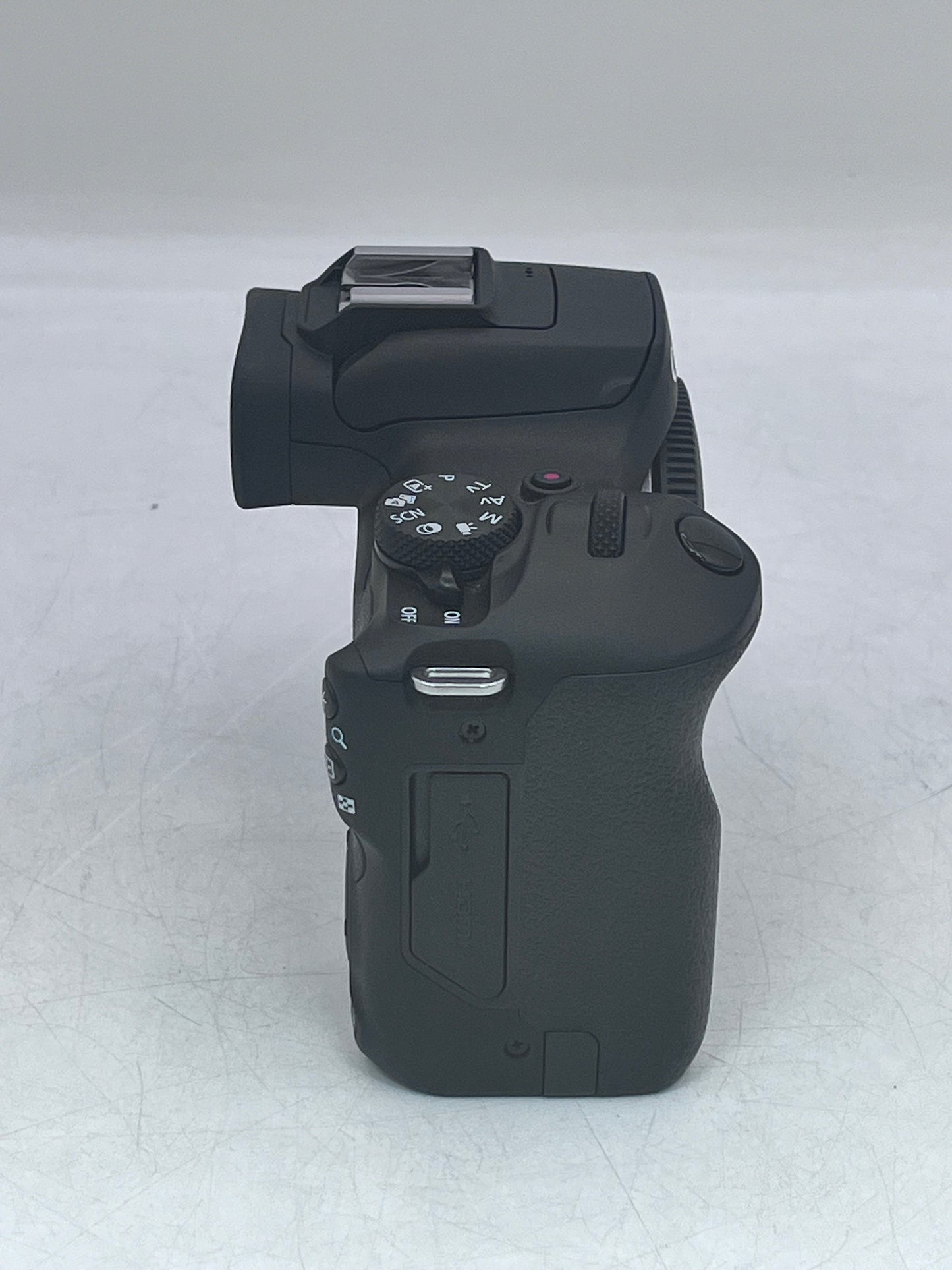 Canon EOS R100 Mirrorless Digital Camera with 18-45mm Lens with Charger and Battery Tested
