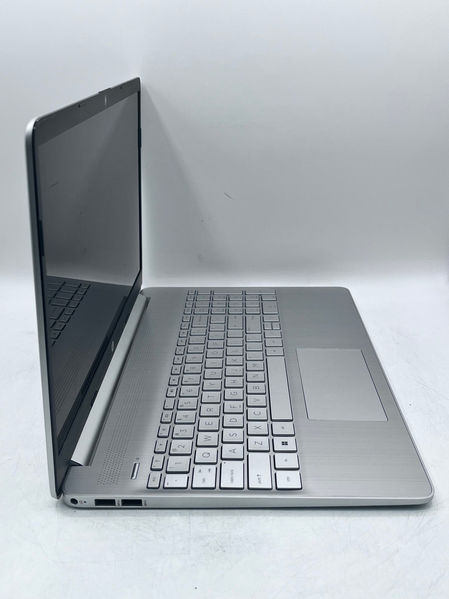 HP 15-DY2702DX Laptop Intel Core i3  256 GB  8GB RAM - Silver