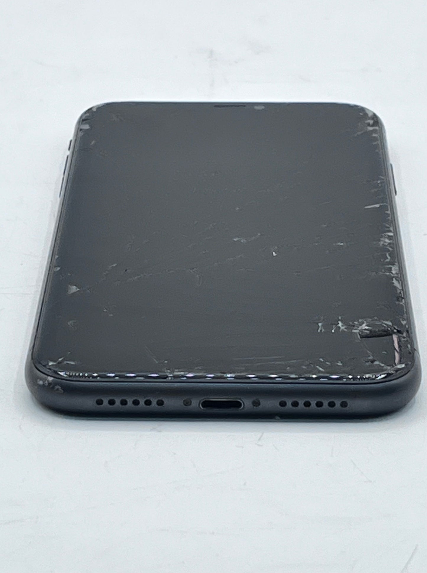 Unlocked Apple iPhone 11 A2111 64GB Black READ