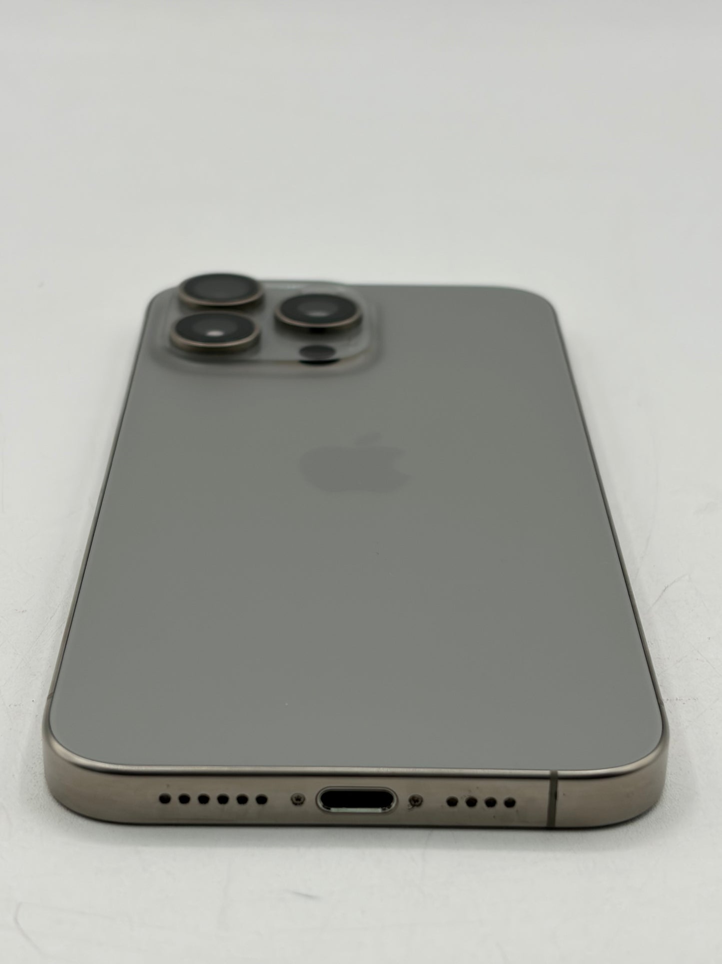 AT&T Only Apple iPhone 15 Pro Max 6.7" MU6H3LL/A A2849 1TB White Titanium 79% BH
