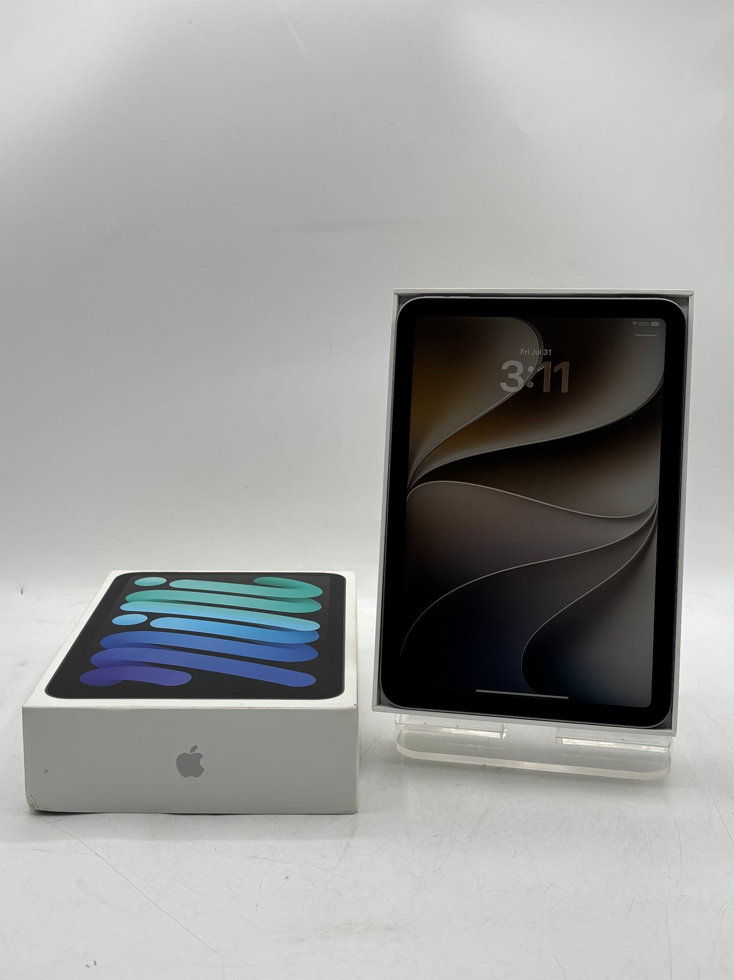 Apple iPad Mini 7th Gen A2993 128GB Wi-Fi Only Space Gray 64 Cycle Count