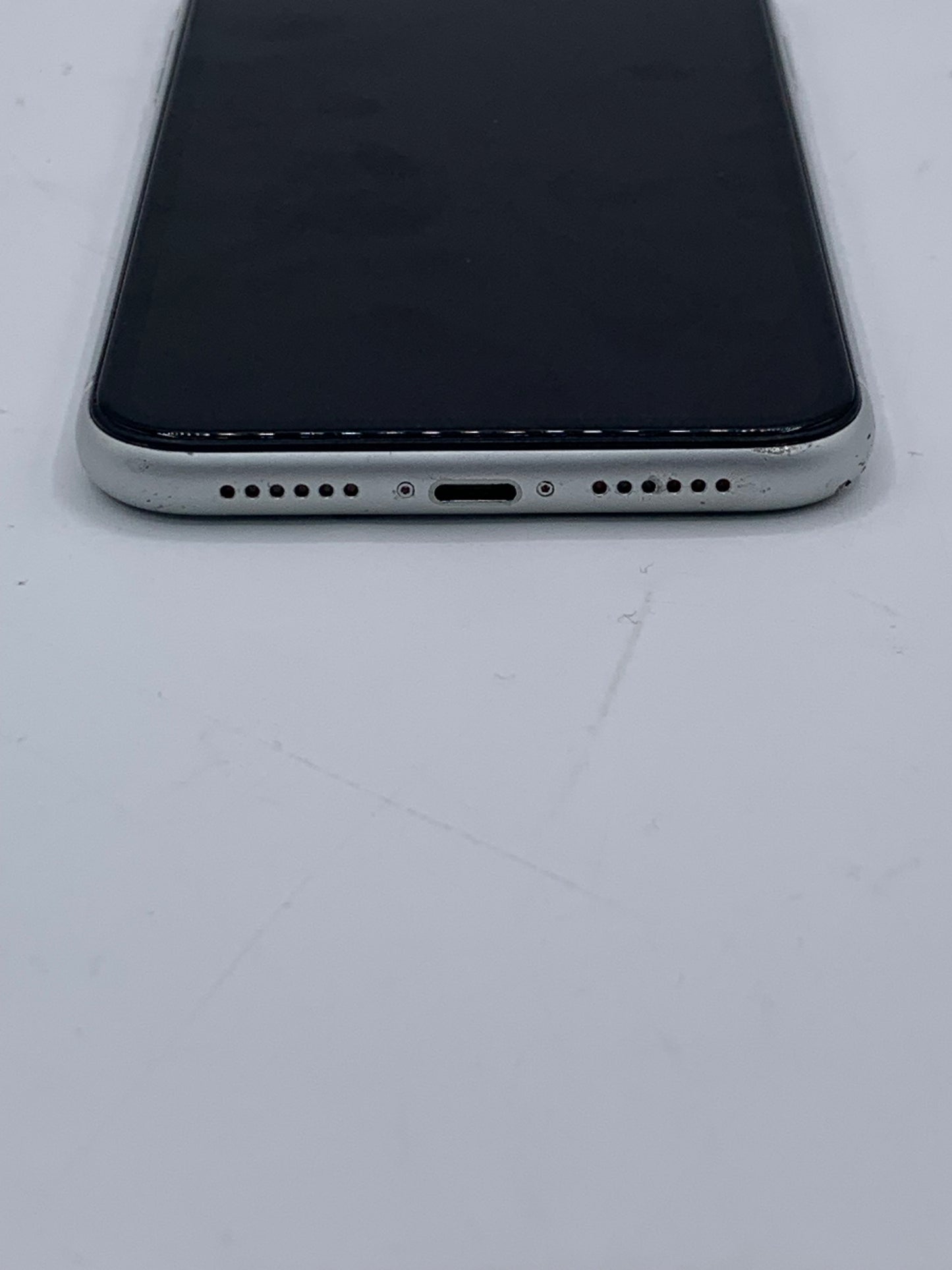 Apple iPhone XR 6.1" 128GB  A1984 MT4H2LL/A Unlocked READ