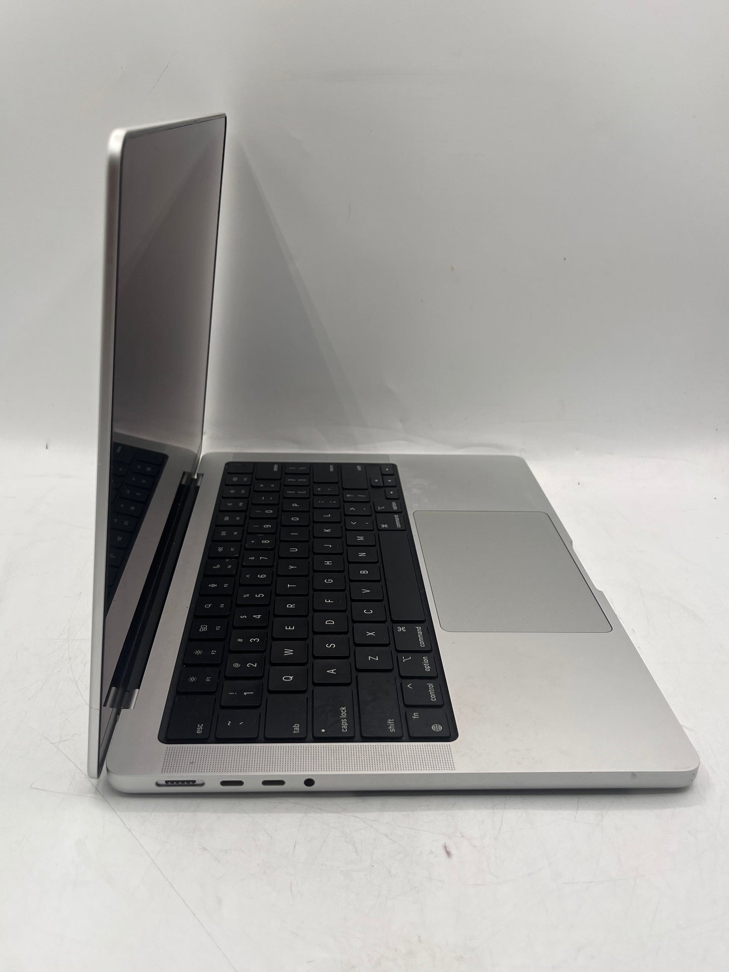 Apple MacBook Pro 14-inch A2442 2021 M1 Pro 16GB 512GB Broken Laptop