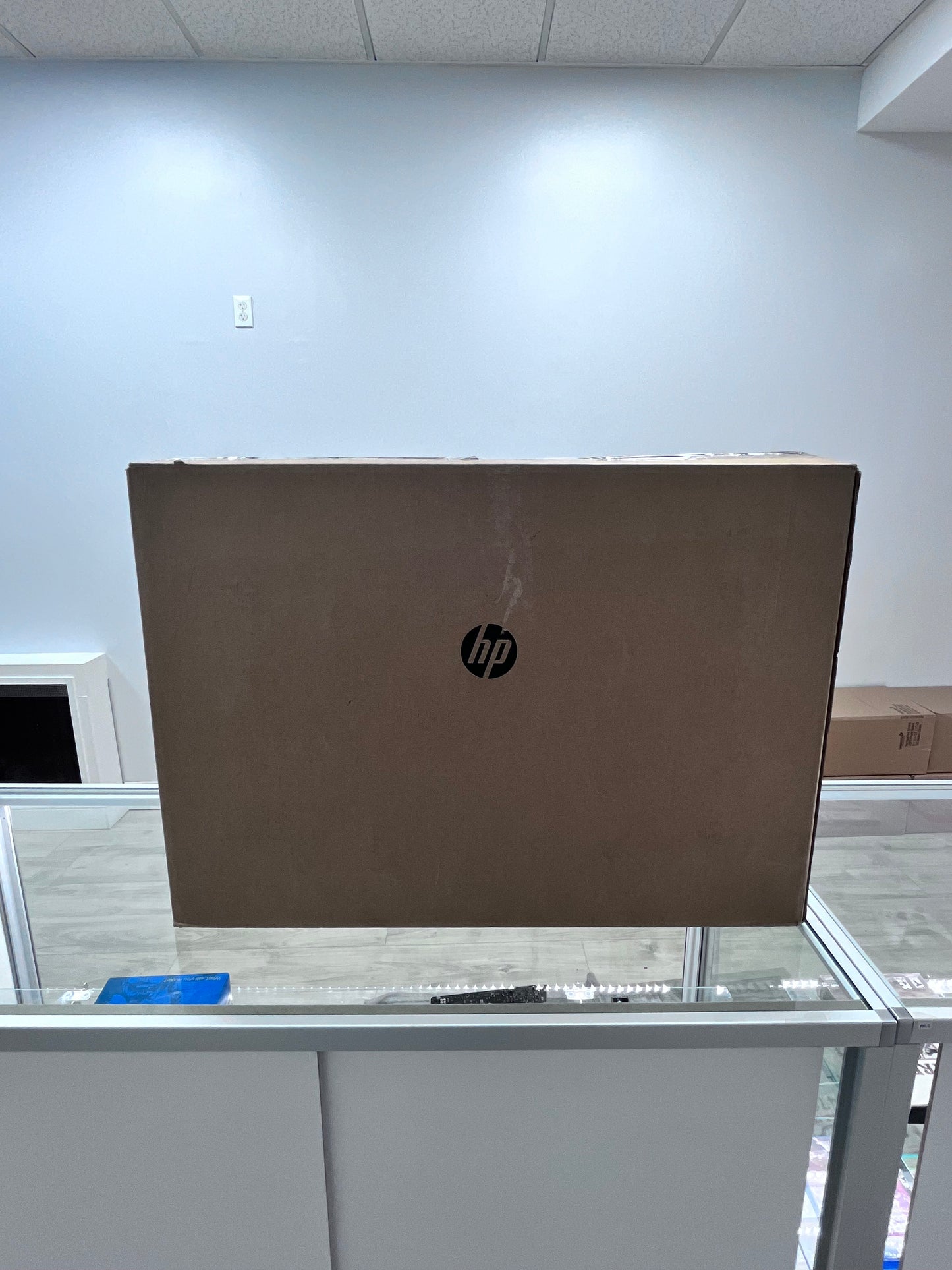 HP 27-CR0034 Desktop Intel Core i5, 512GB - New Open Box