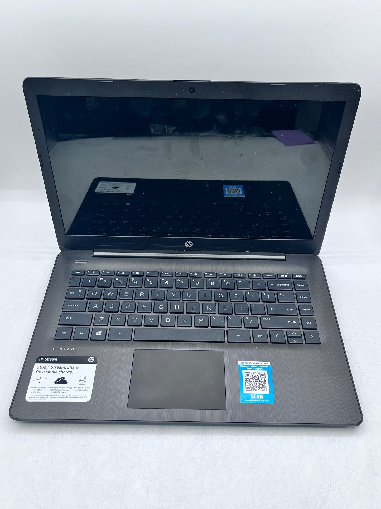 HP Stream Laptop 14-ds0035nr 14" AMD A4-9120e RADEON R3 1.5GHz 4GB RAM 32GB SSD