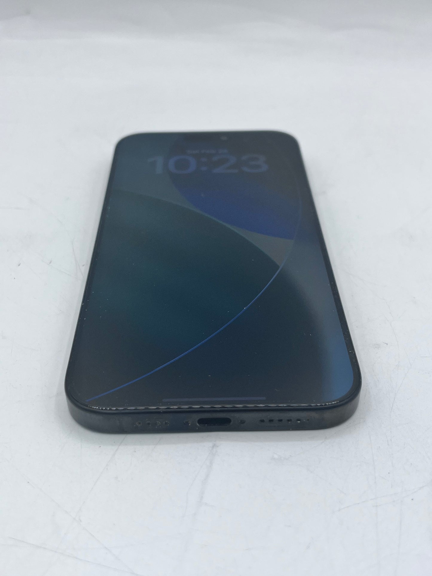 Unlocked  Apple iPhone 16 Pro Max A3084 MYWC3LL/A 1TB 95% BH Black Titanium