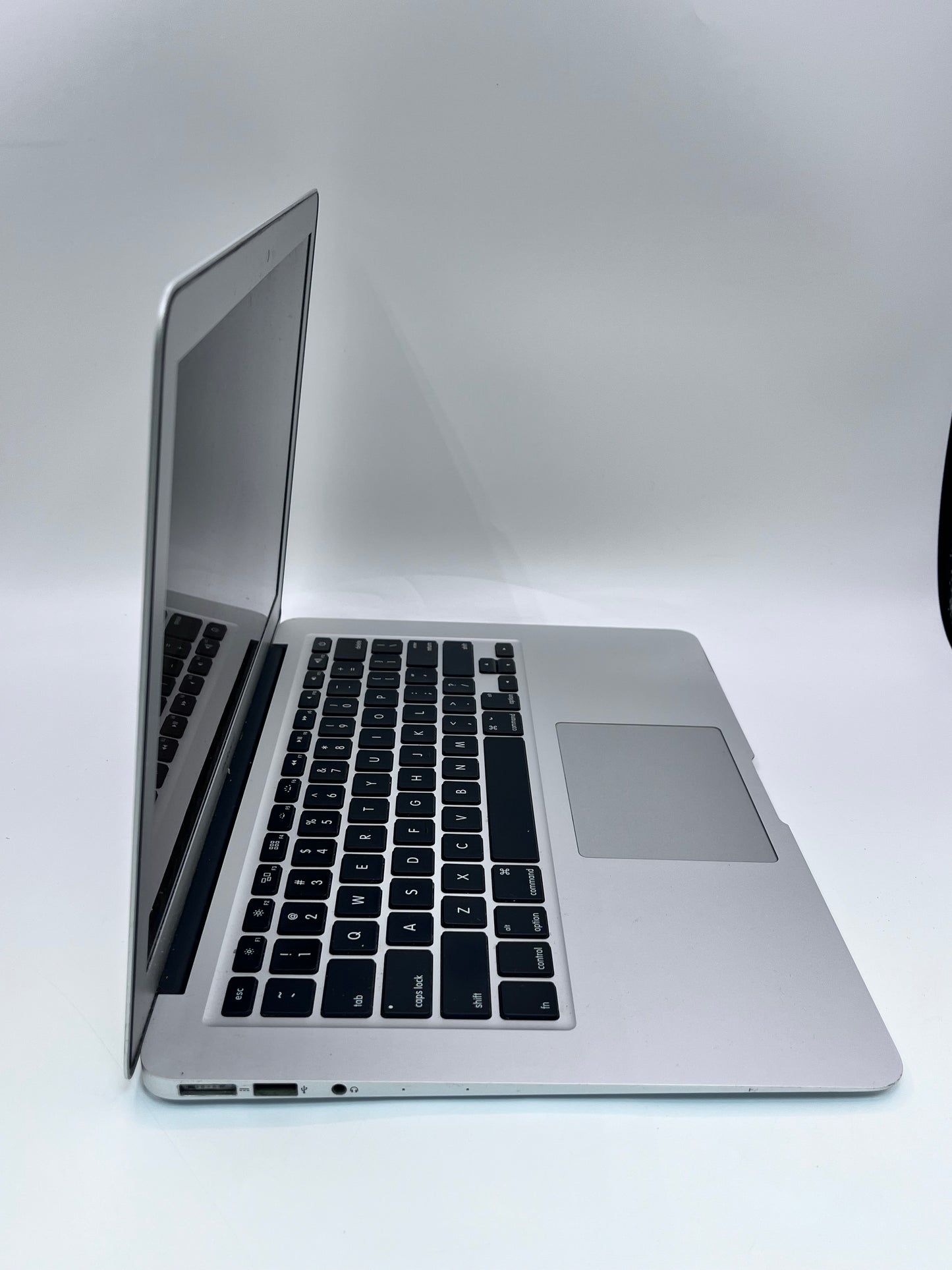 Apple MacBook Air 13" A1466 2015 Core i5 4GB 128GB Silver READ