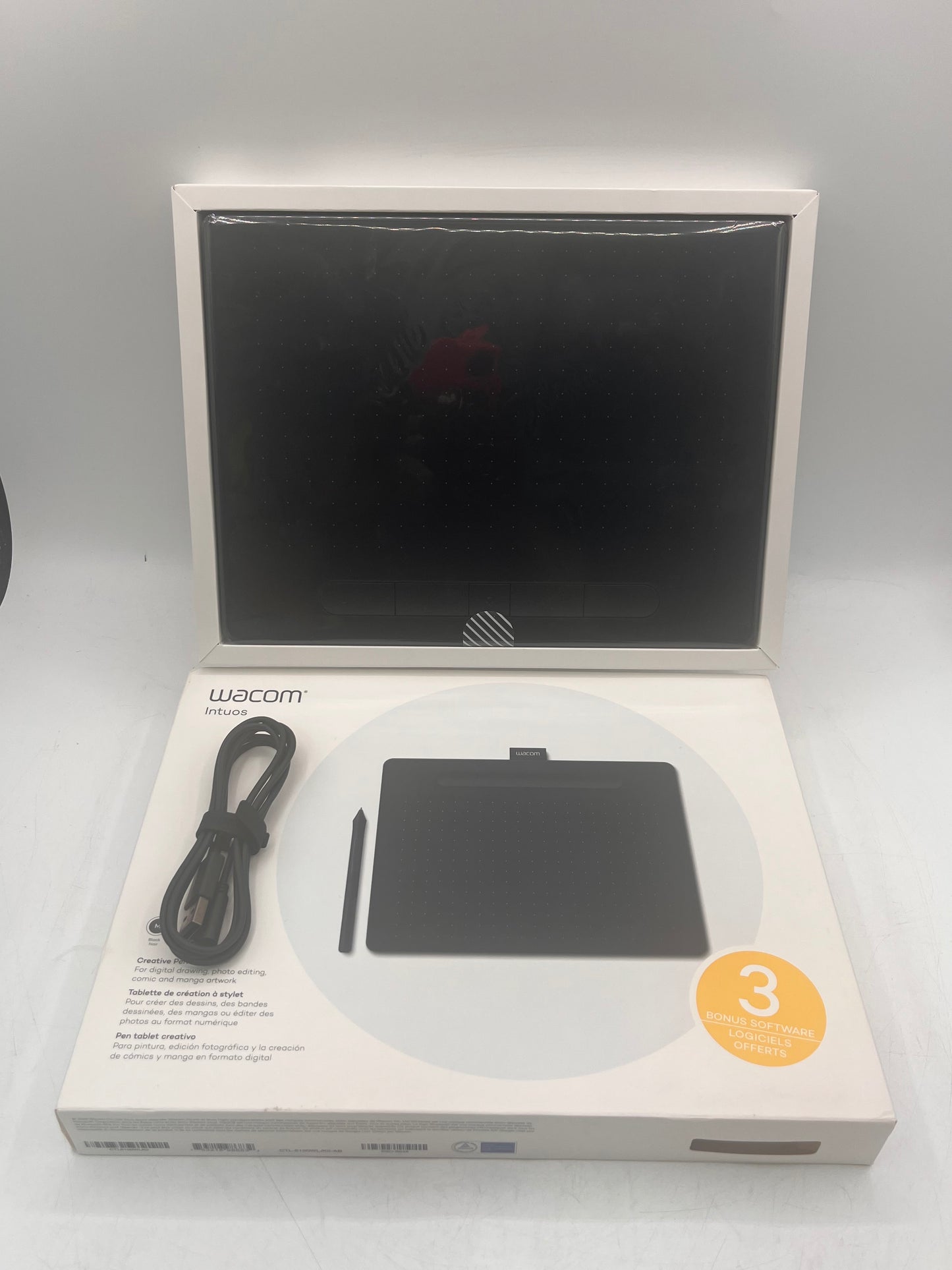 Wacom Intuos CTL-6100WL Drawing Tablet - Black
